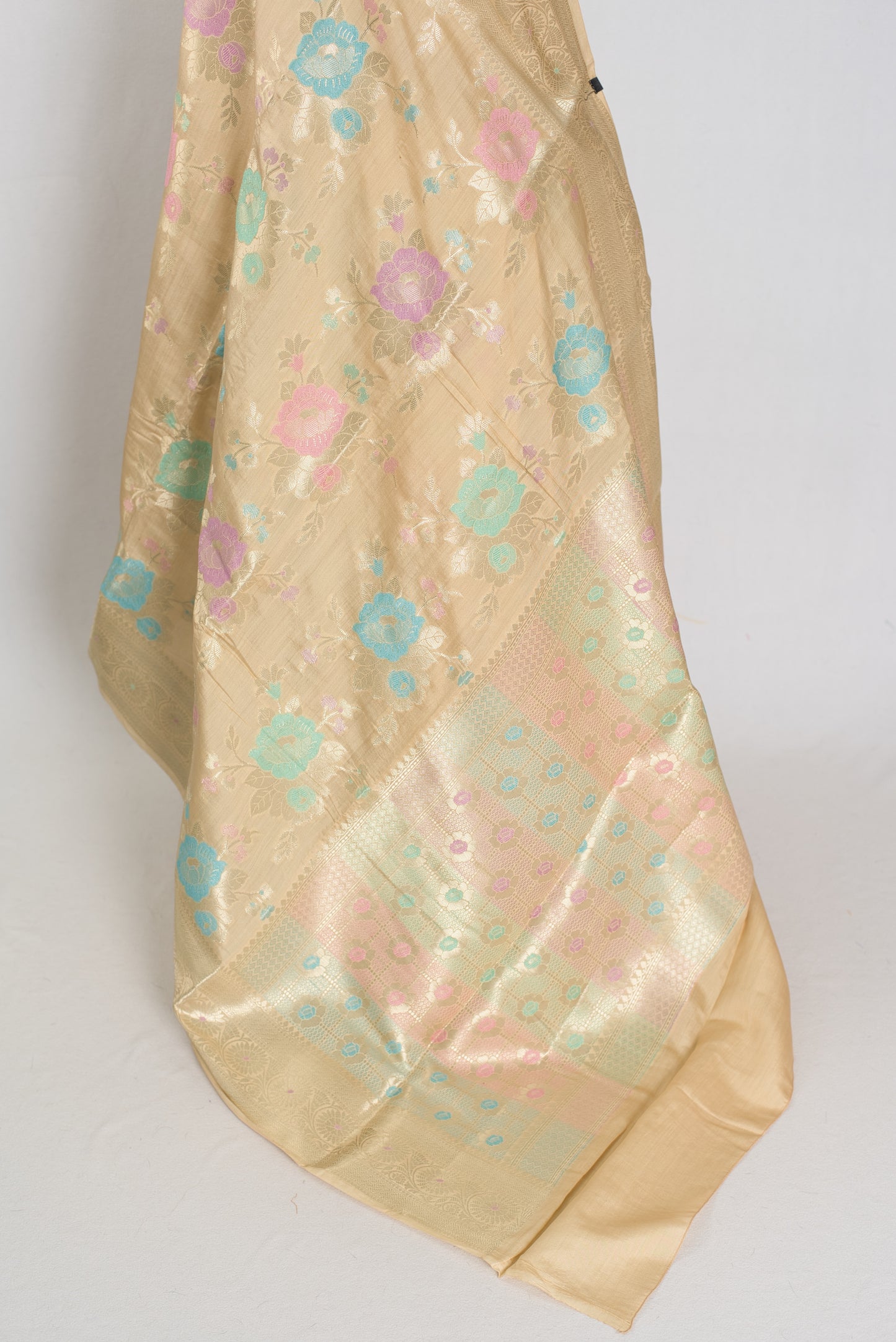 Mahi: Off-White & Gold Soft Muga Cotton Silk Saree | Floral Banarasi Weave image 3