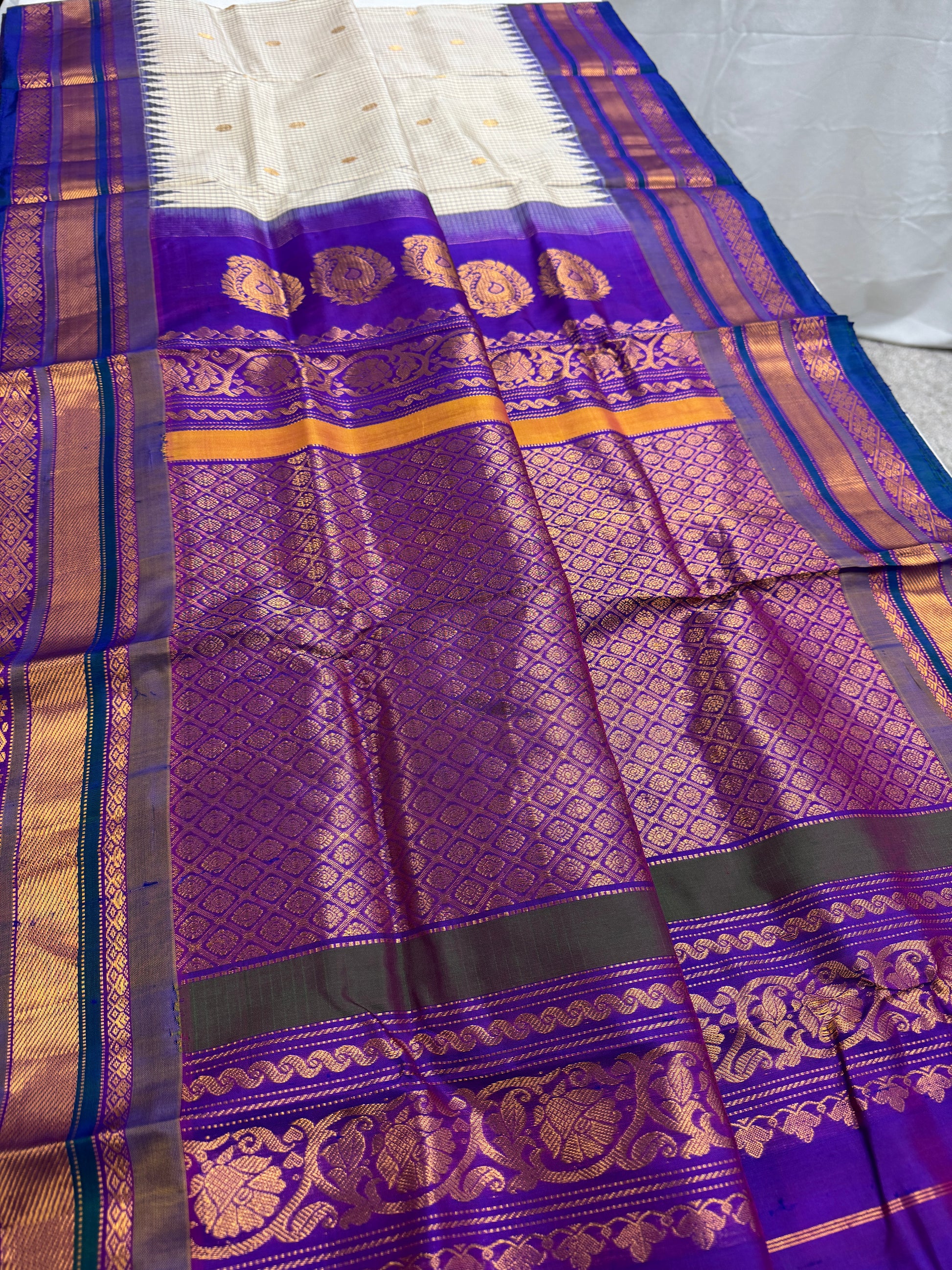 Vyanika - Handwoven Off White and Purple Traditional Gadwal Silk Saree image 5