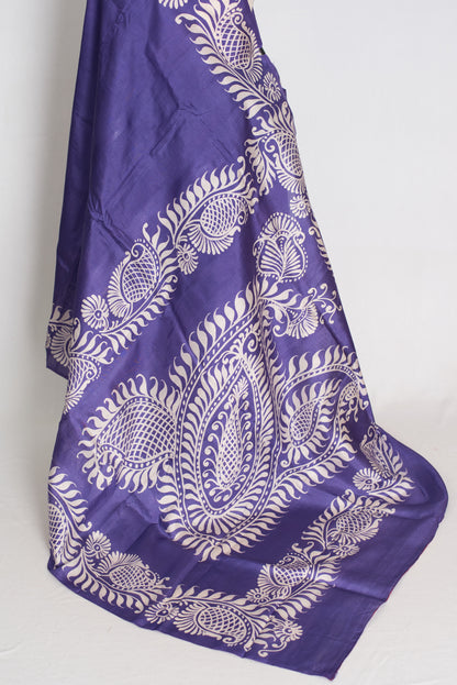 Malathi : Purple and Off-White Hand Batik Pure Murshidabad Silk Saree image 3