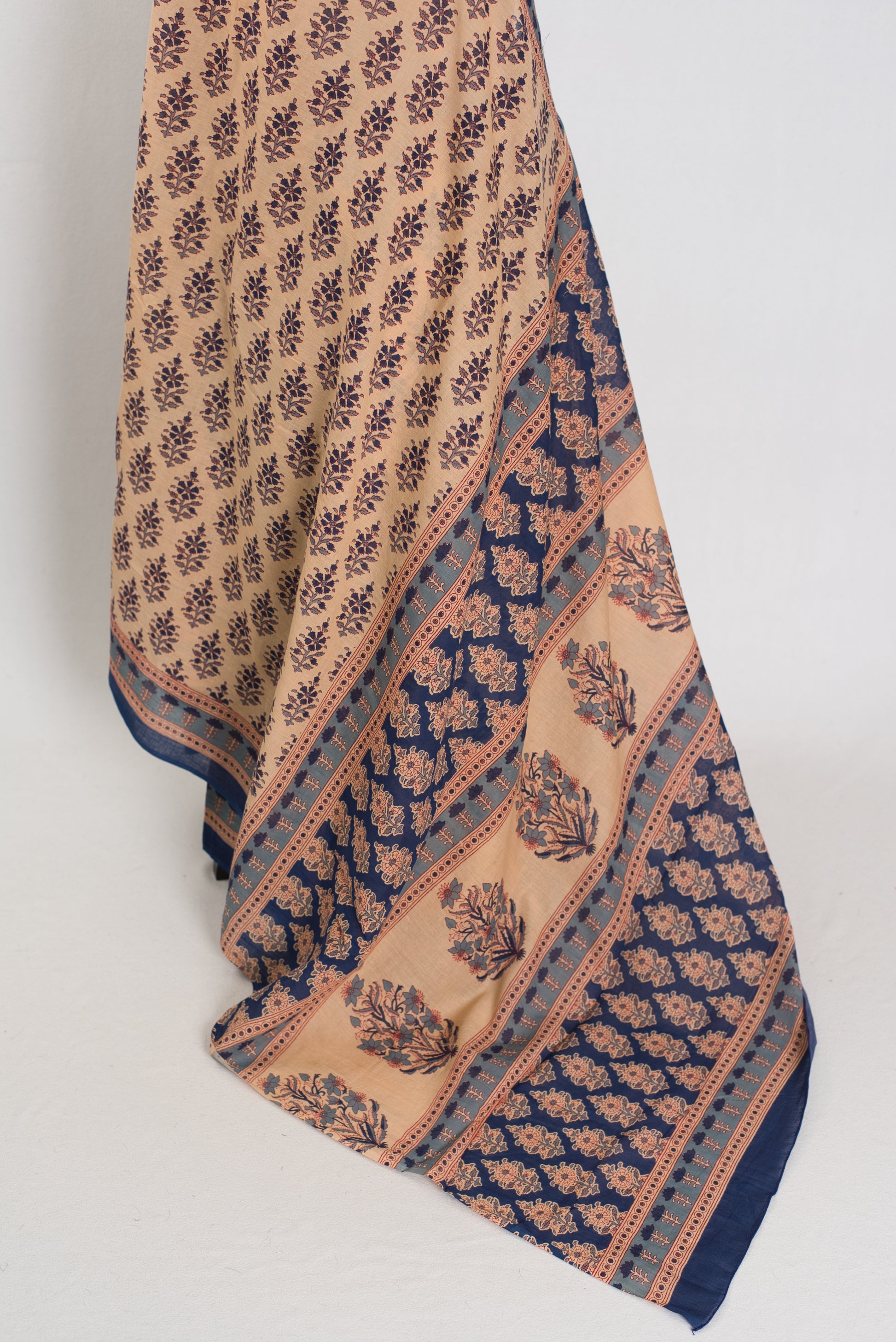 Jia: Beige & Blue Kalamkari Printed Mulmul Cotton Saree image 4