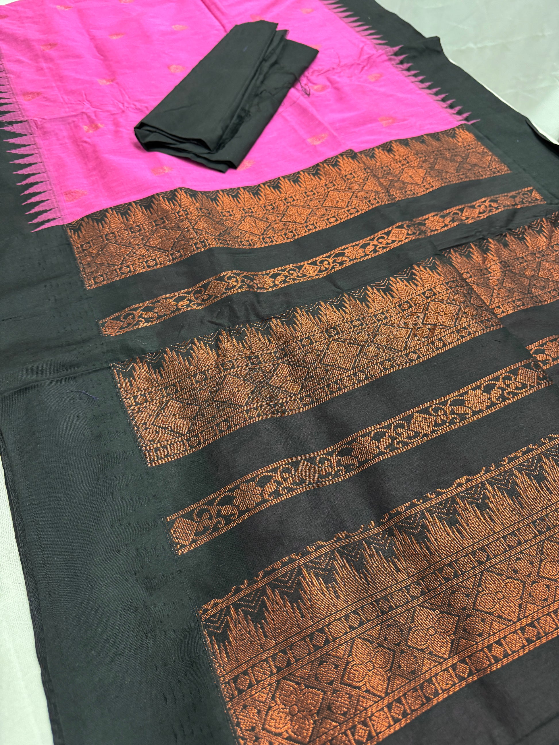 Madhubala : Blended Cotton Gadwal Saree in Lotus Pink and Black image 0