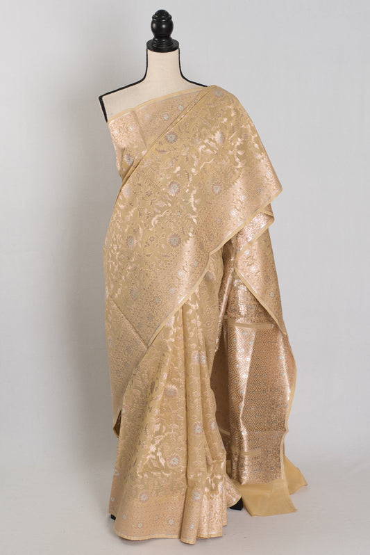 Gracy: Beige & Gold Jamdani Banarasi Saree | Bengali-Varanasi Fusion image 0