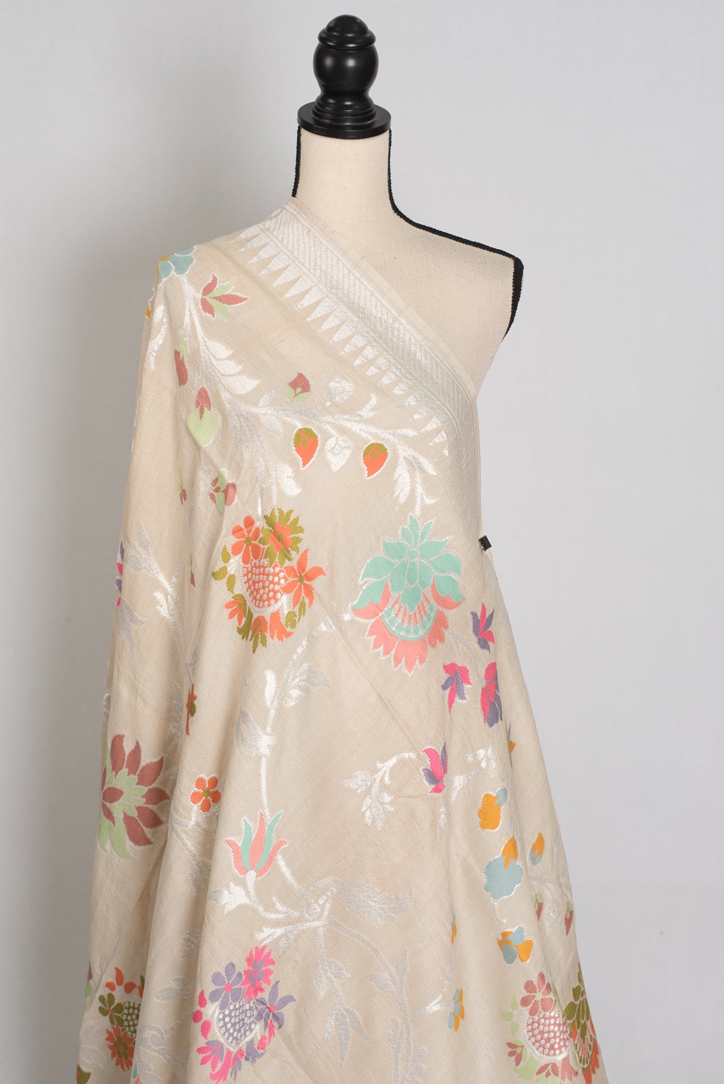 Nidhi : Beige & Silver Tussar Georgette Banarasi Saree with Minakari Florals image 4