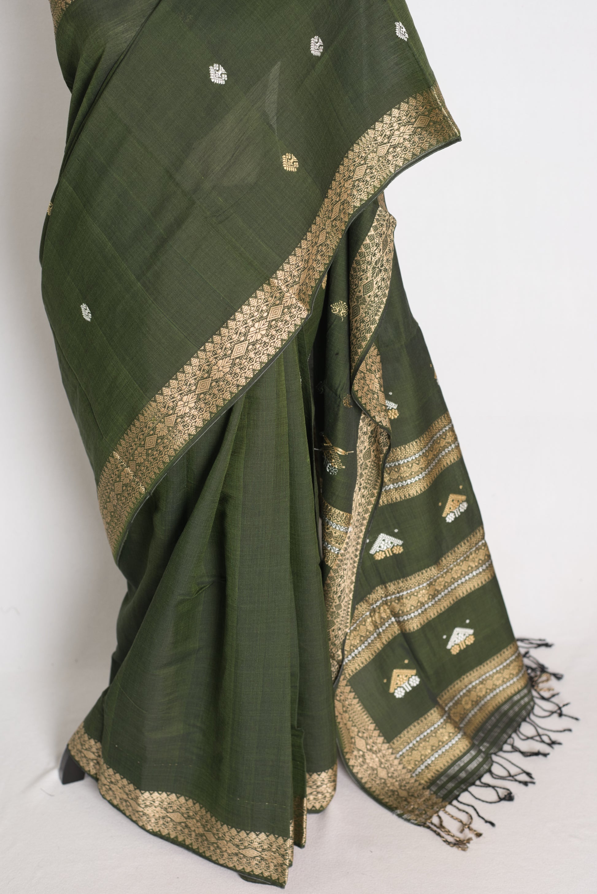 Mandira : Heena Green Pure Cotton Assamese Handloom Saree image 5