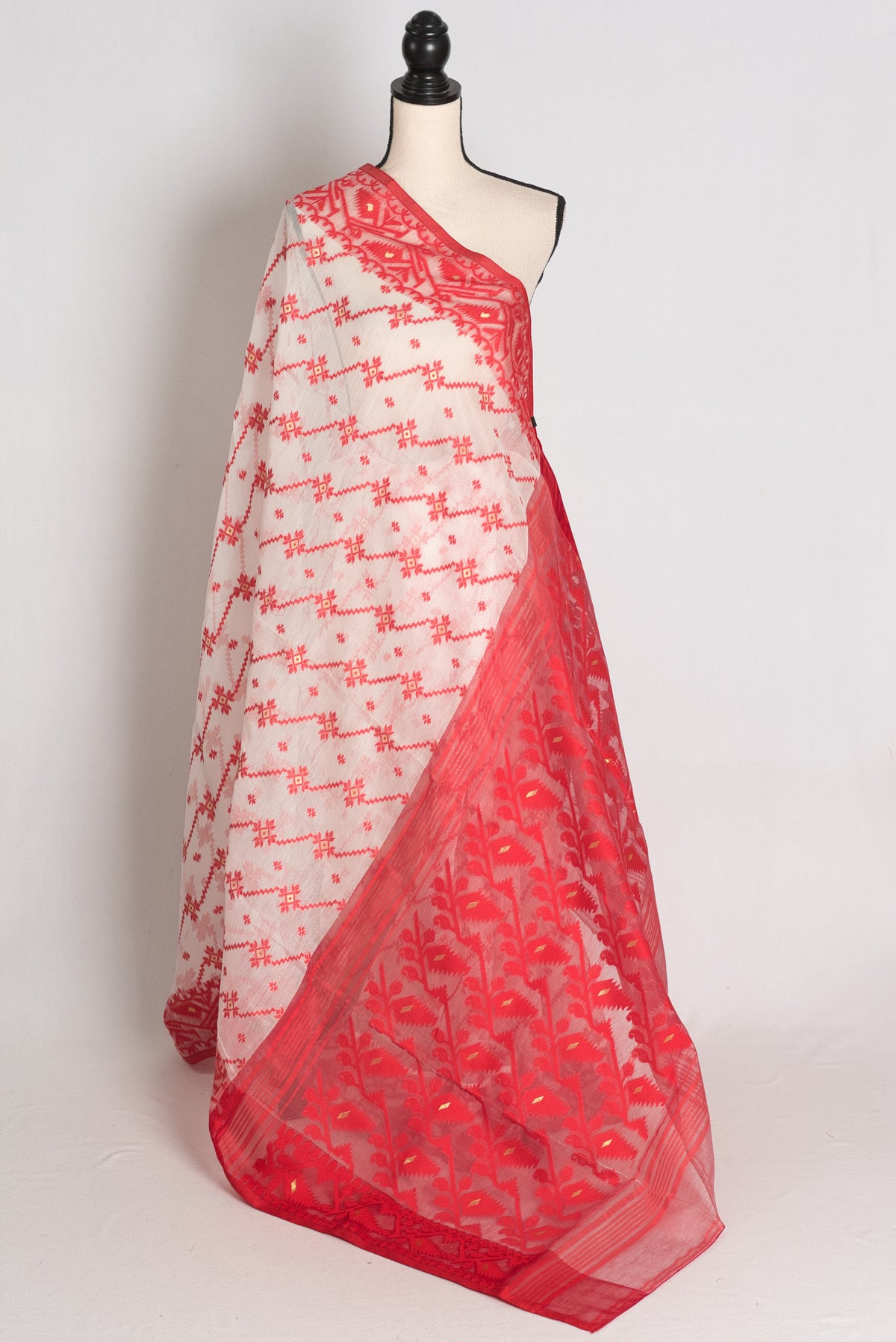 Mitra : Classic White and Red Soft Blended Cotton Bengali Jamdani Saree image 1