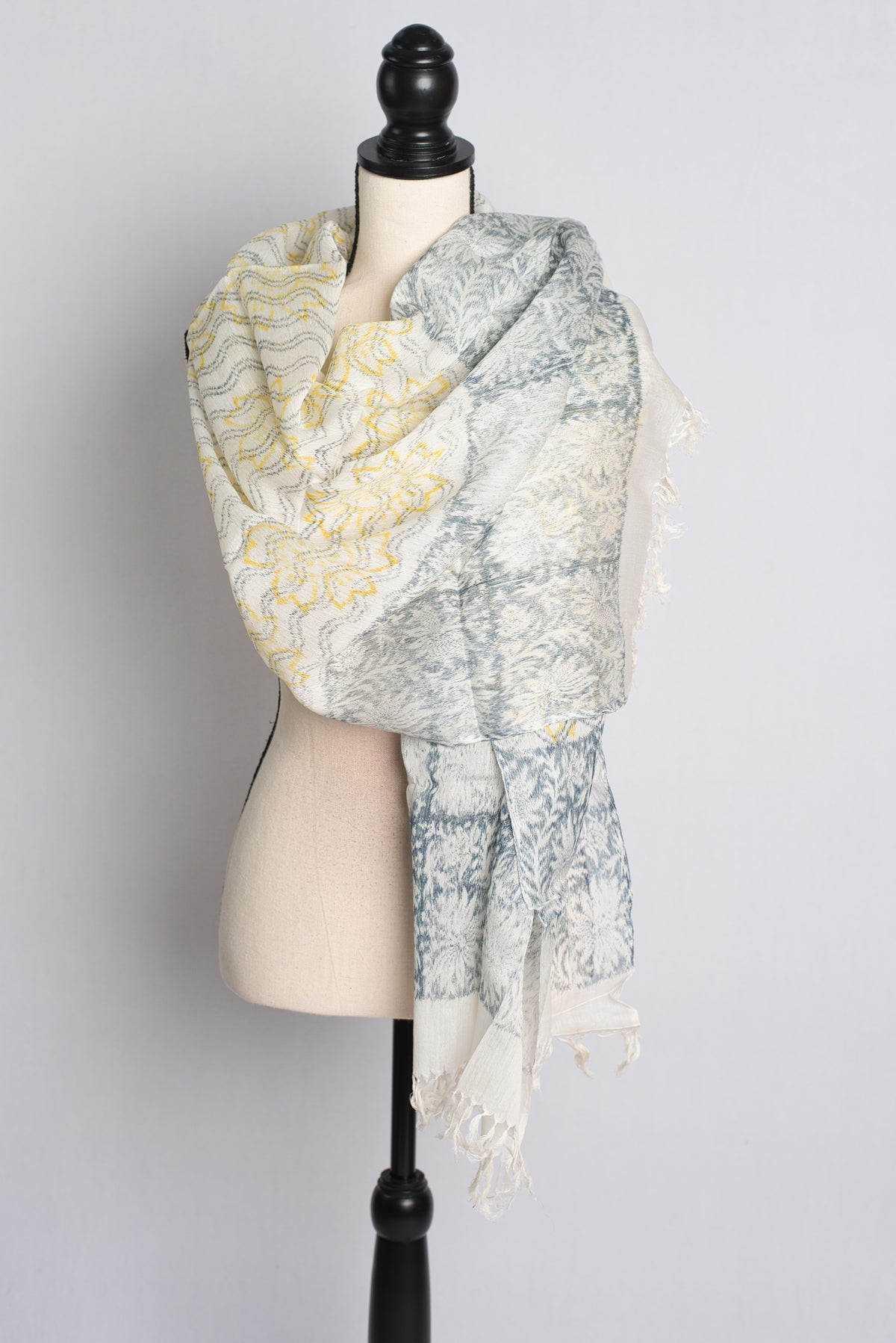 Handwoven Resham Scarf in Off White image 0
