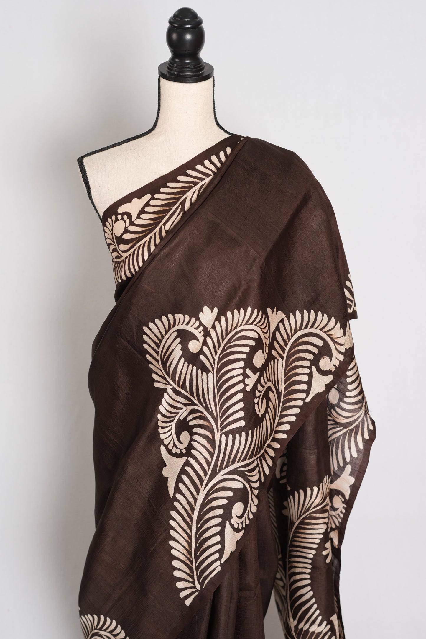 Gayetri : Coffee Brown Hand Batik Pure Murshidabad Silk Saree | Silk Mark image 5