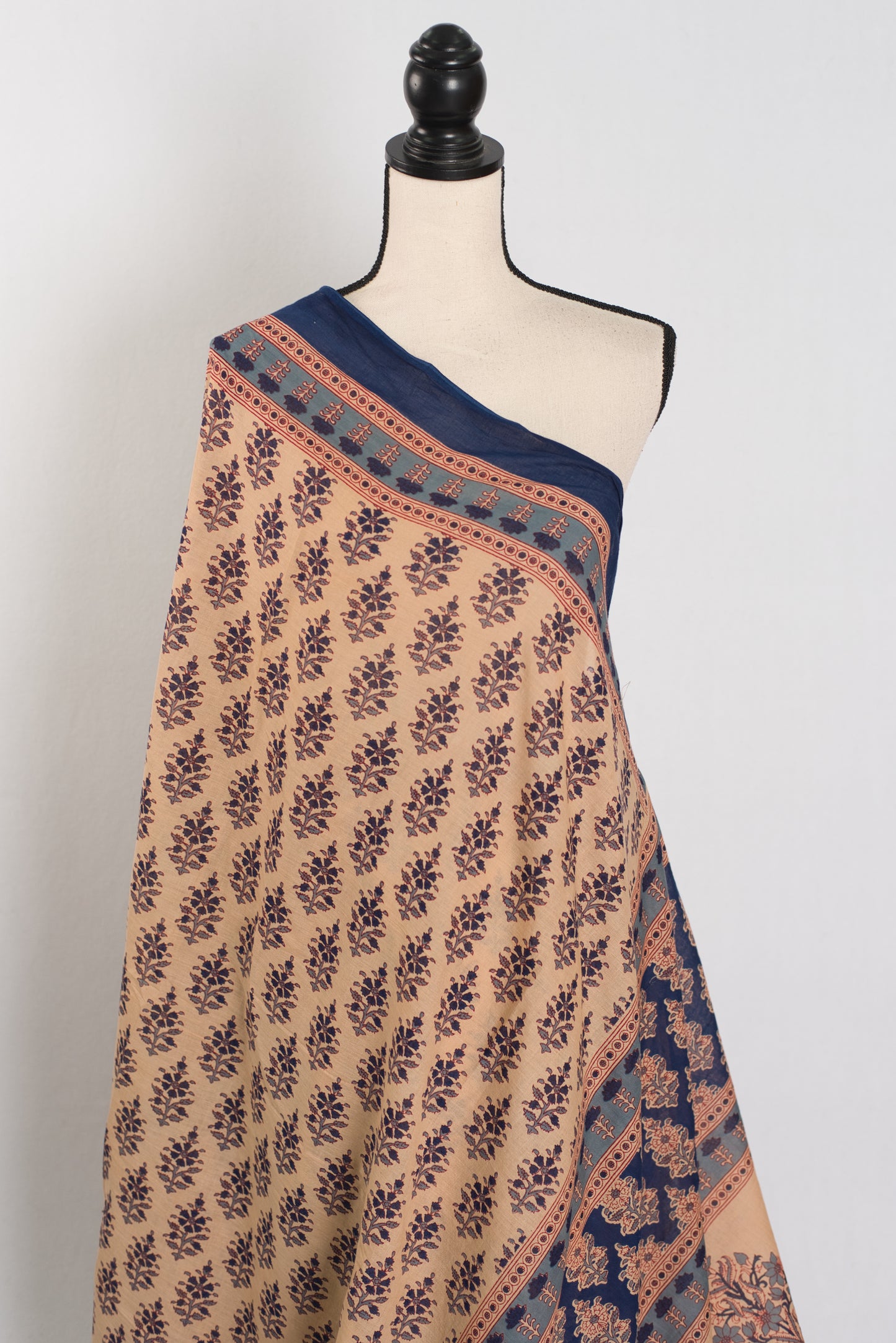 Jia: Beige & Blue Kalamkari Printed Mulmul Cotton Saree image 3