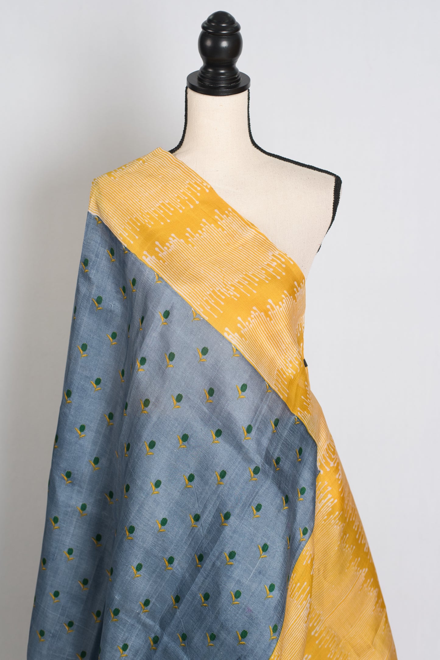 Sanj : Exclusive Hand Block Printed Bishnupur Silk Saree in Grey and Yellow image 4