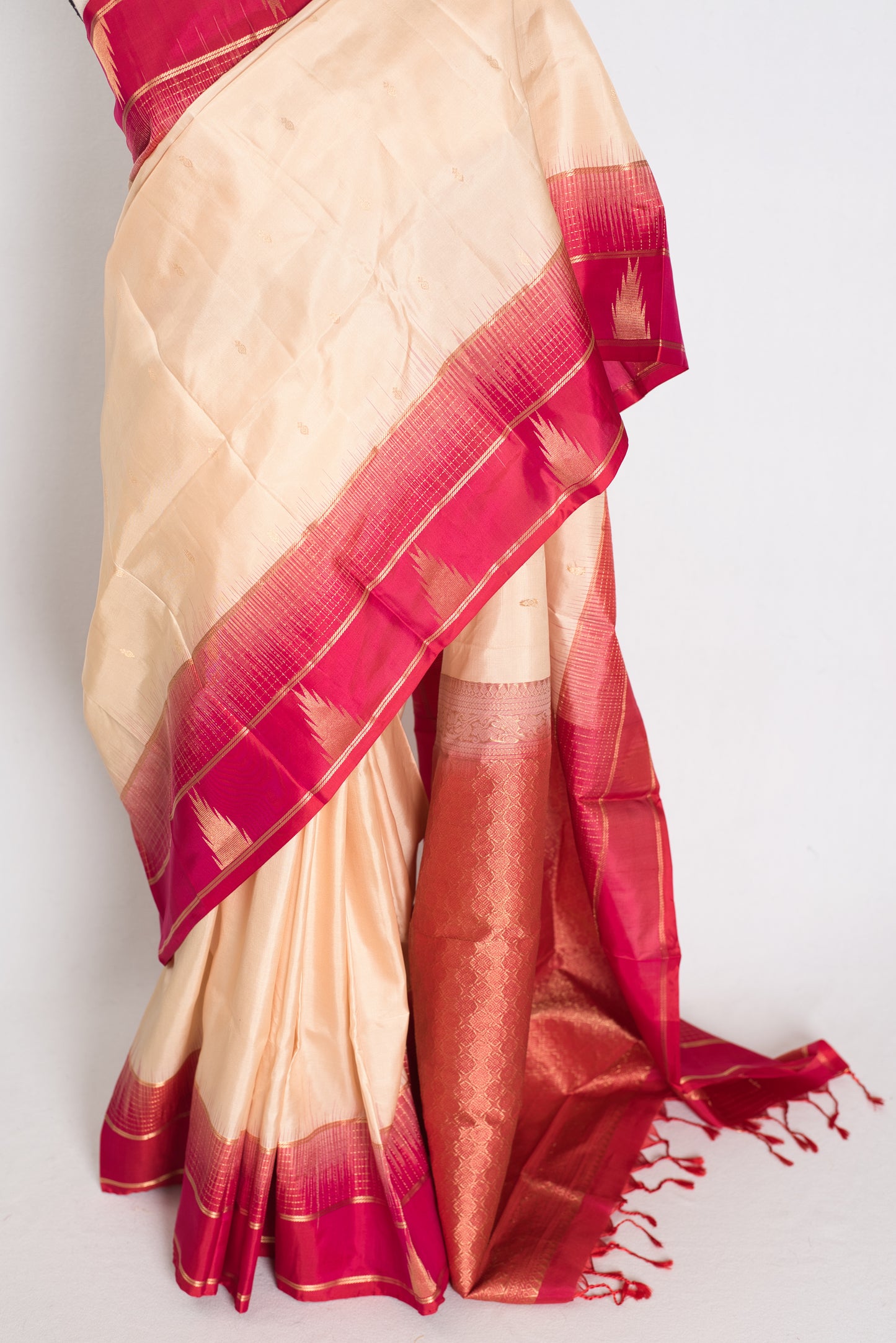 Naina: Clay White & Rani Pink Kanjivaram Silk Saree | Silk Mark Certified image 5