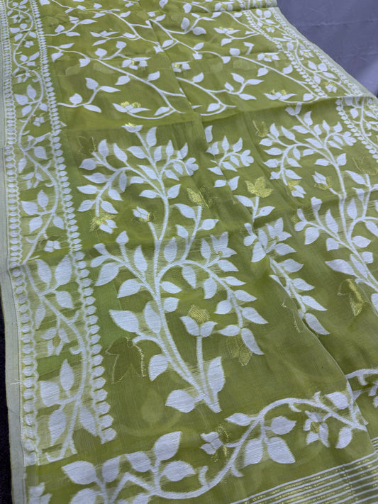 Leela : Lime Green and White Blended Soft Cotton Jamdani Saree image 0