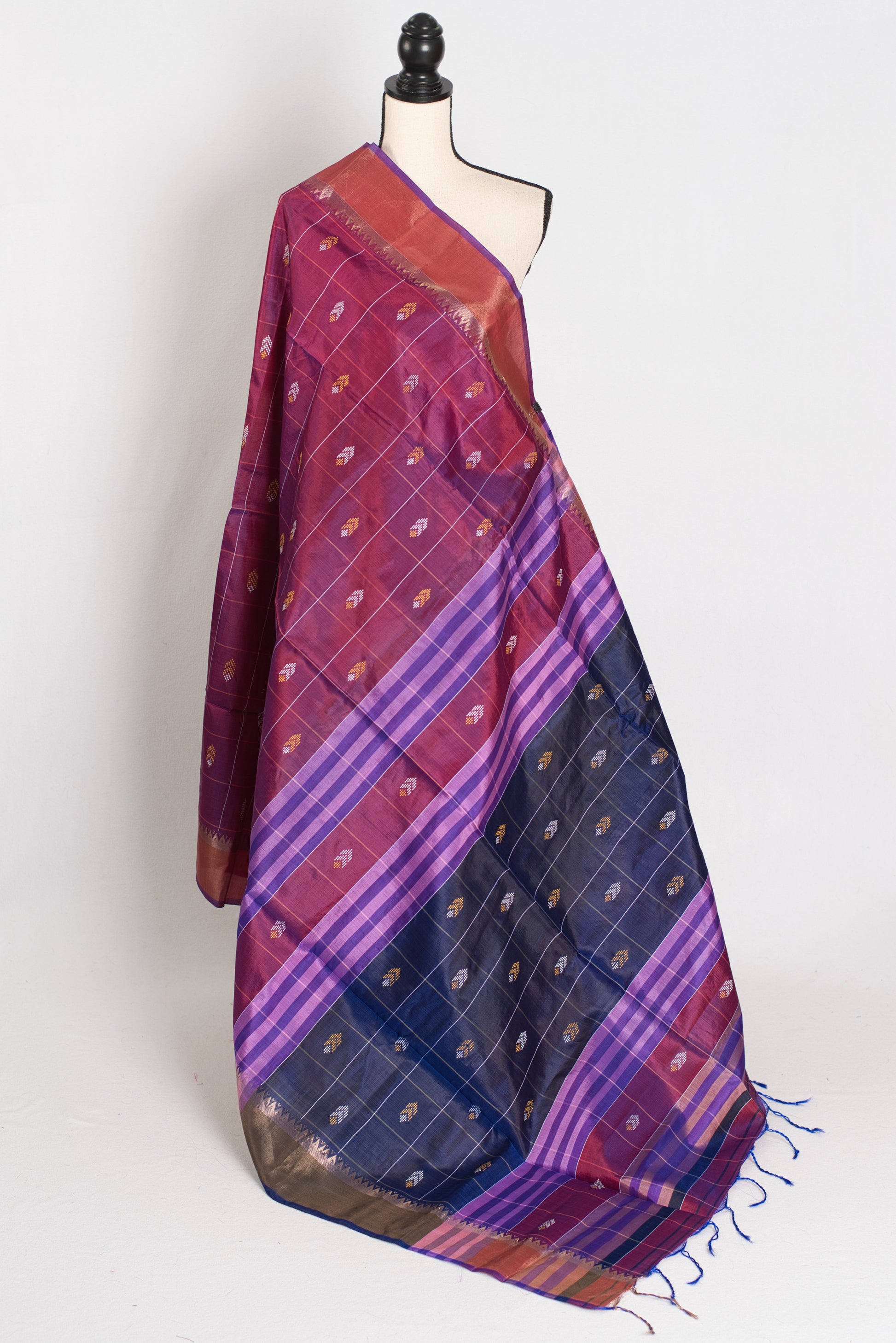 Parvati : Bishnupur Katan Silk Checks Kalakshetra Saree in Purple image 1