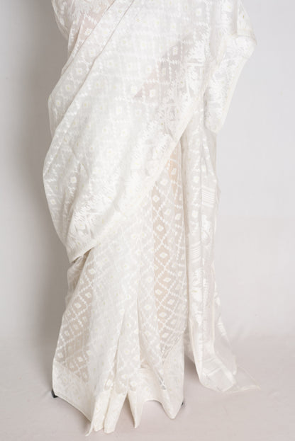 Shweta : Pure White and White Soft Blended Cotton Bengali Jamdani Saree image 5