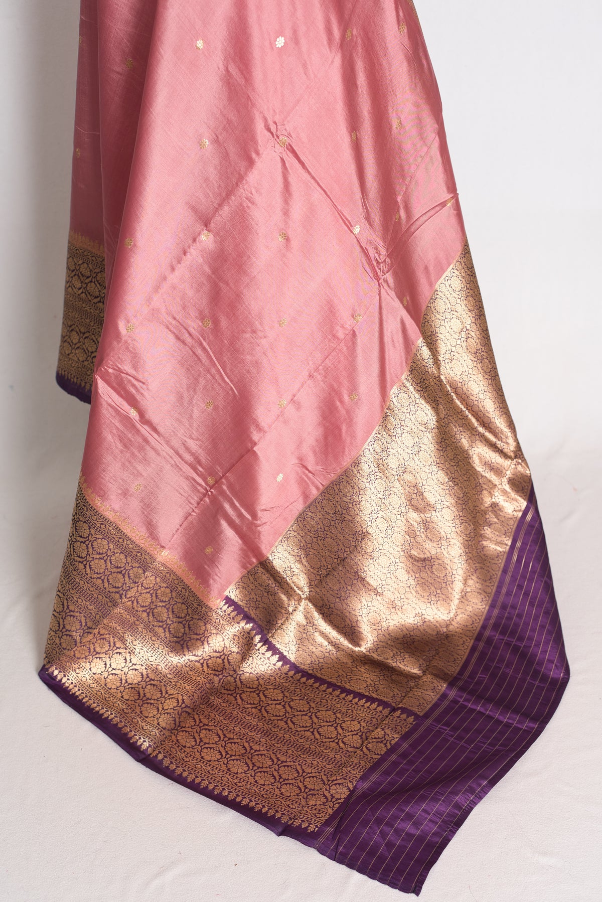 Ritaja: Pastel Purple Banarasi Silk Saree with Contrast Purple Wide Border image 3