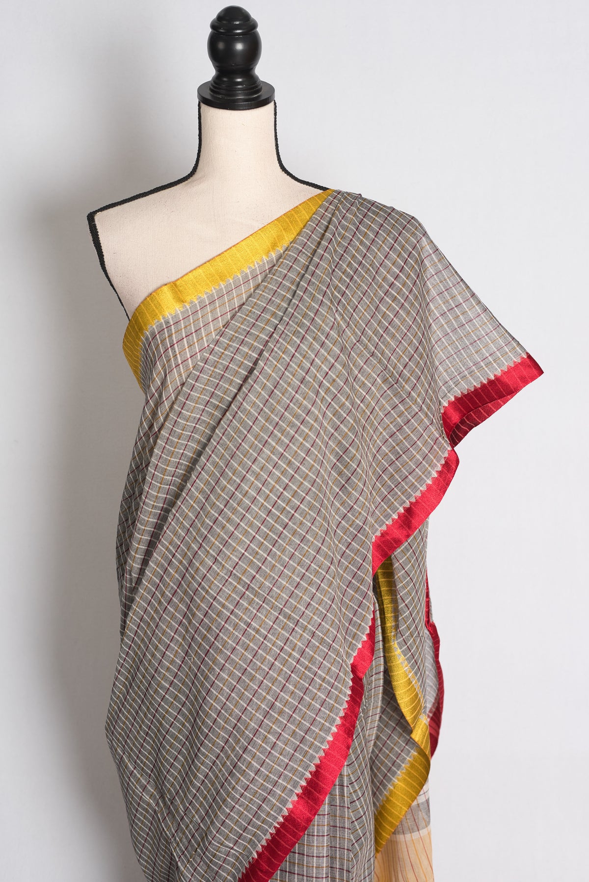 Kuhu: Grey Dhaniakhali Soft Cotton Saree with Ganga Jamuna Border image 3