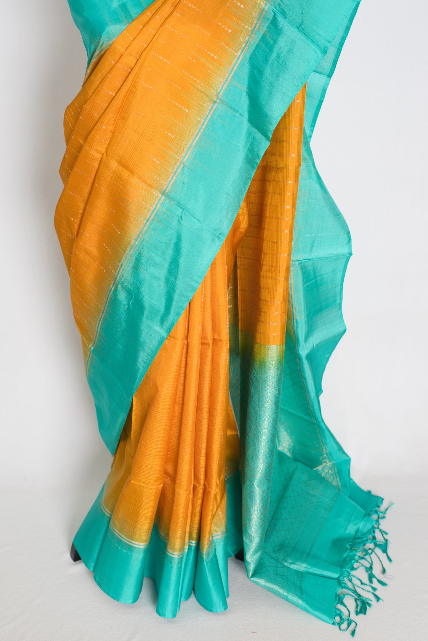 Kalyani Yellow and Sea Green Lightweight Kanjivaram Silk Saree image 6