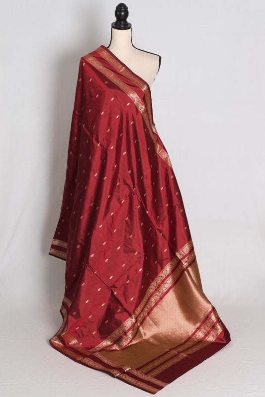 Maya: Chilli Red Handwoven Lightweight Banarasi Silk Saree with Blouse Piece image 1