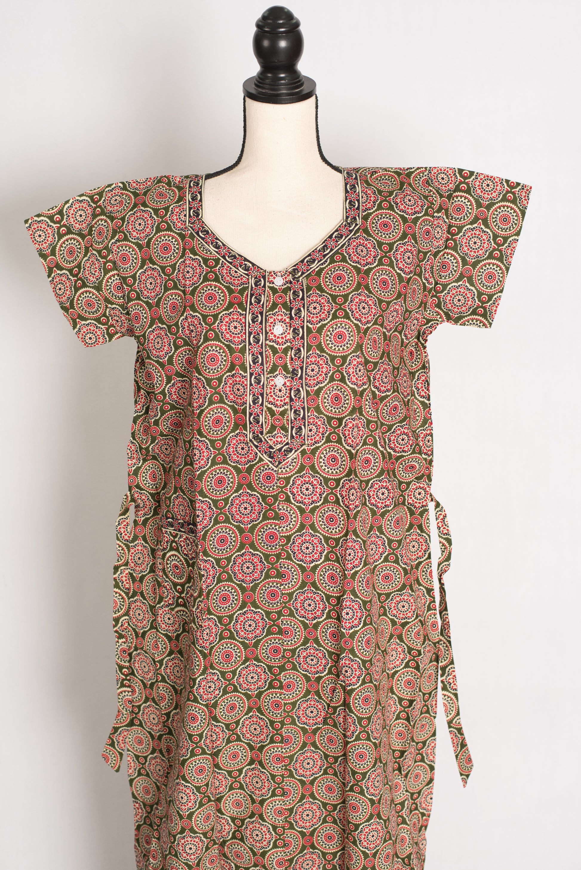 Hena Green Kalamkari Printed Pure Cotton Women's Nighty in Regular Size image 0