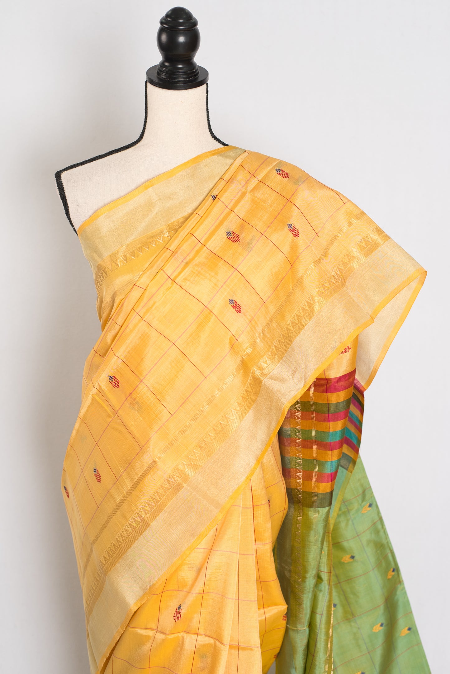 Kala: Handwoven Bishnupuri Silk Saree | Pure Bengali Silk | Soft & Elegant Drape image 5