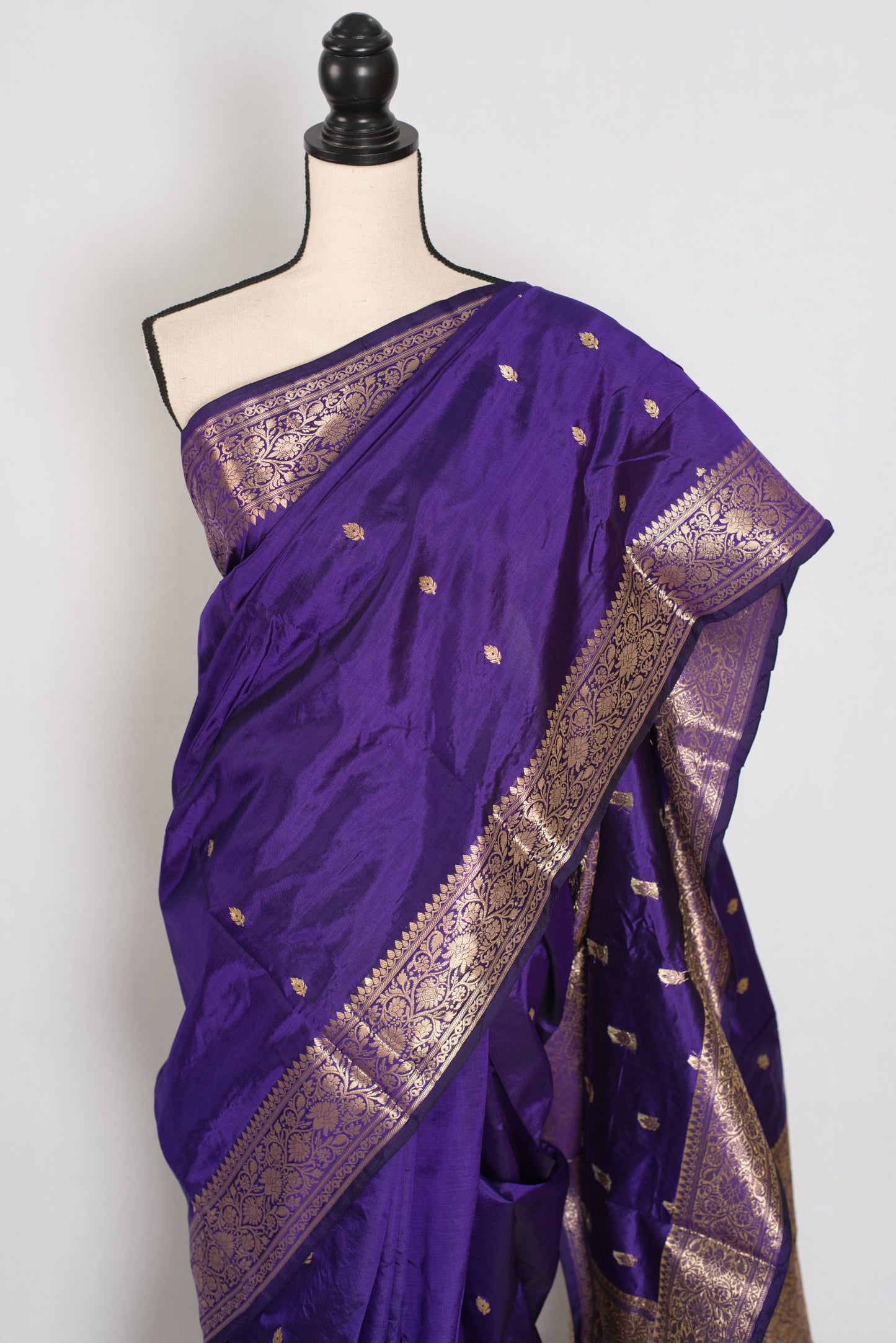 Mahua | Silk Mark Certified Pure Katan Banarasi Saree | Purple & Antique Gold image 5