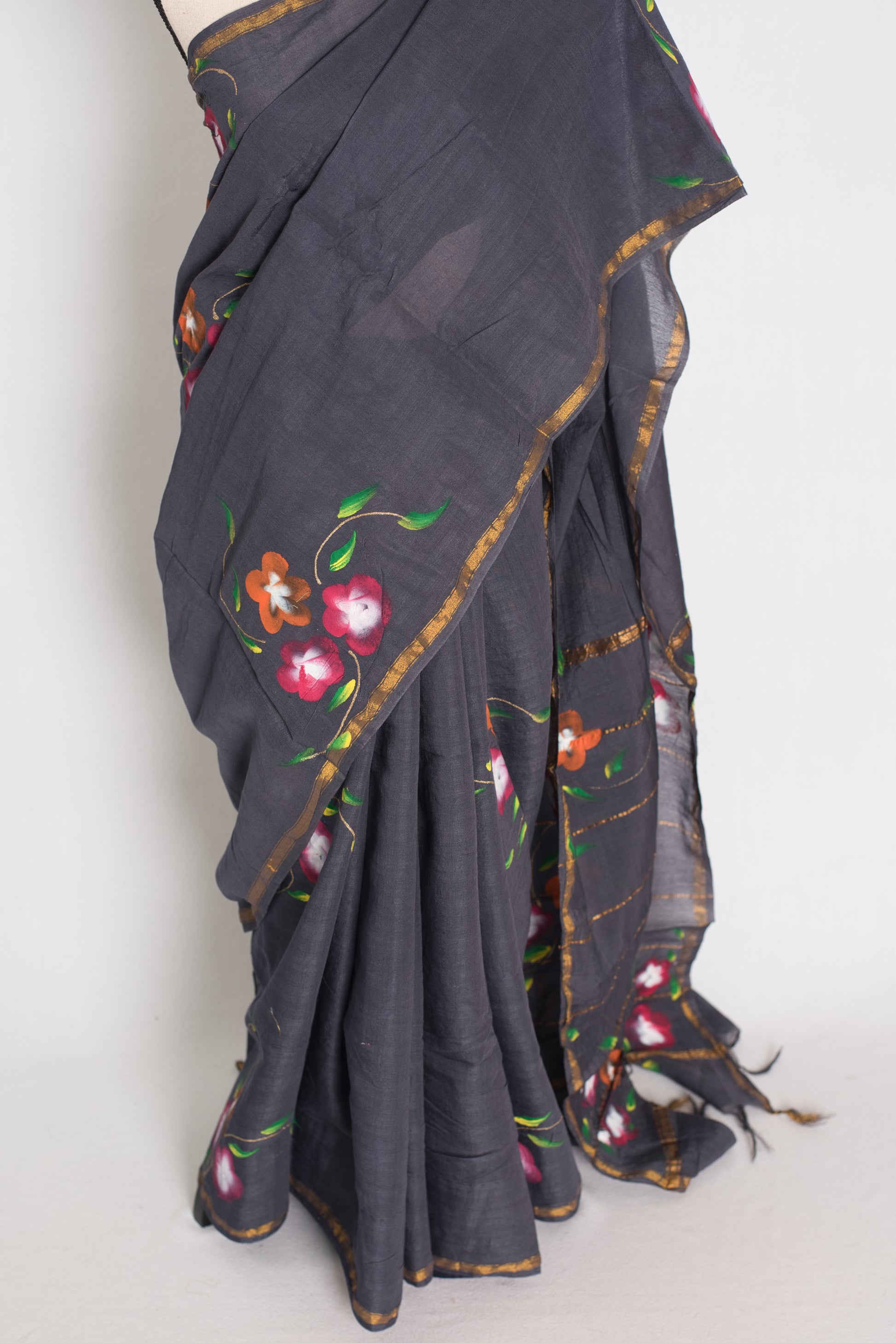 Grey Chanderi saree — border detail