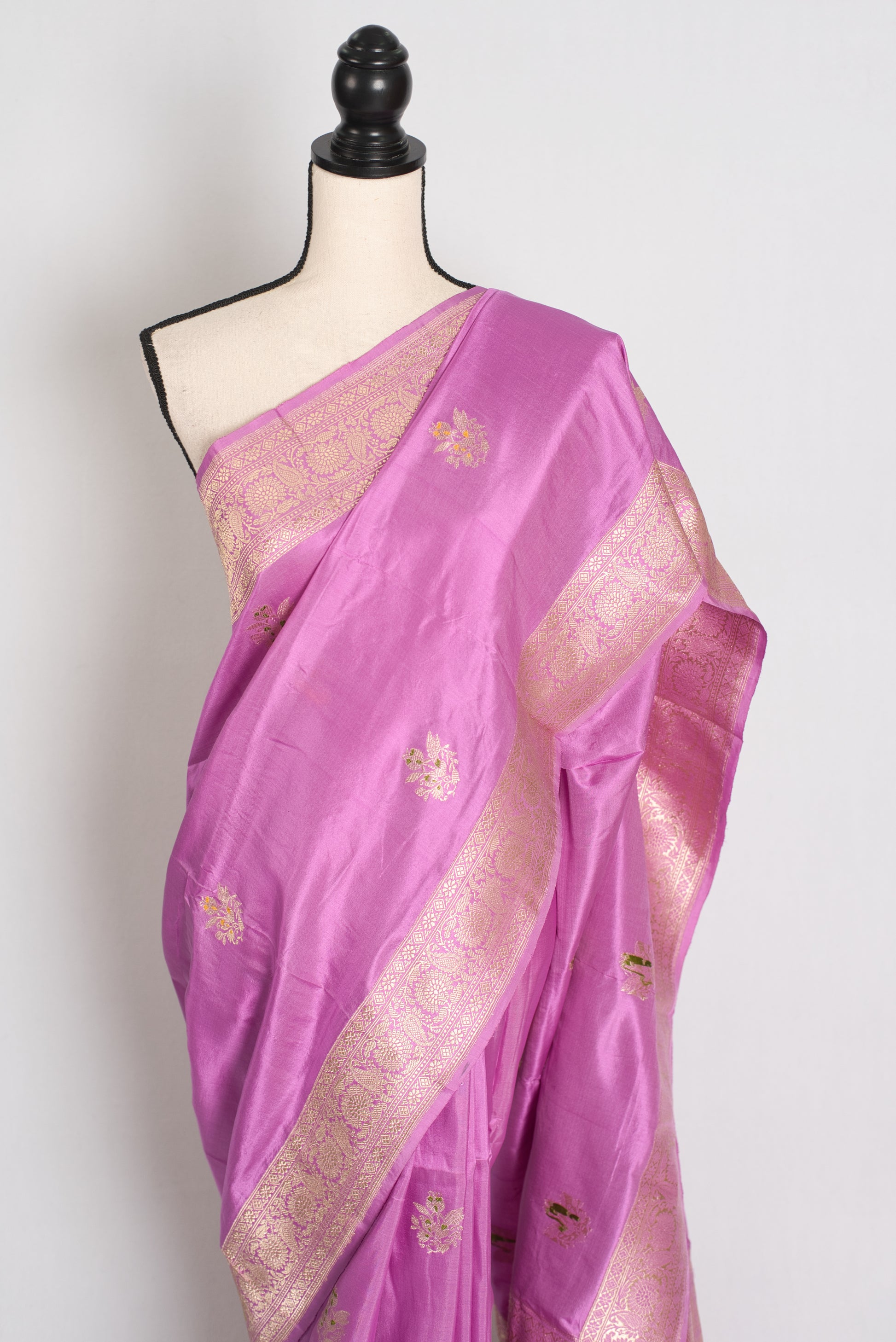 Shukti : Lavender and Gold Minakari Banarasi Kadwa Silk Saree image 5