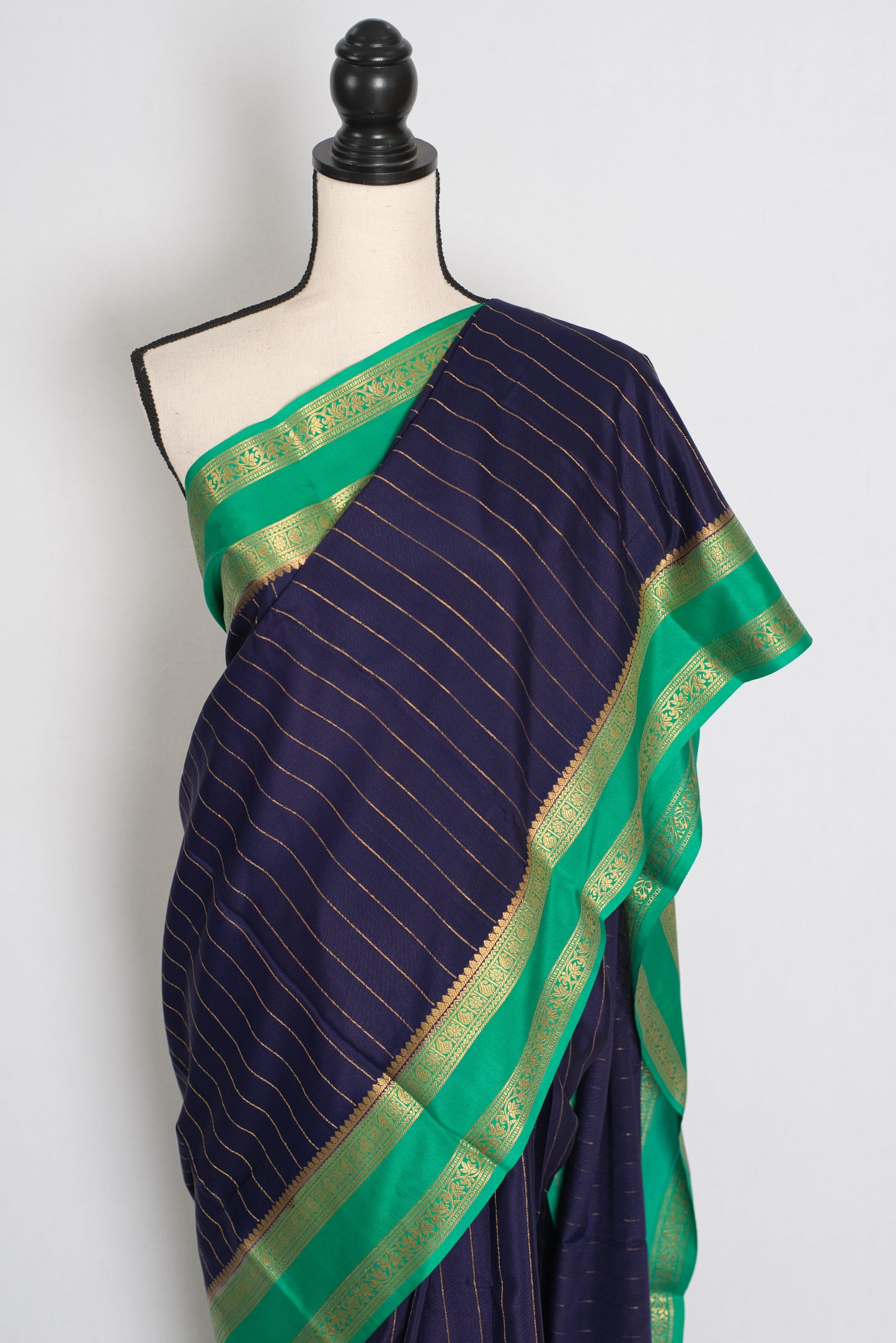 Malathi – Dark Blue and Green Pure Mysore Crepe Silk Saree | Silk Mark Certified image 5