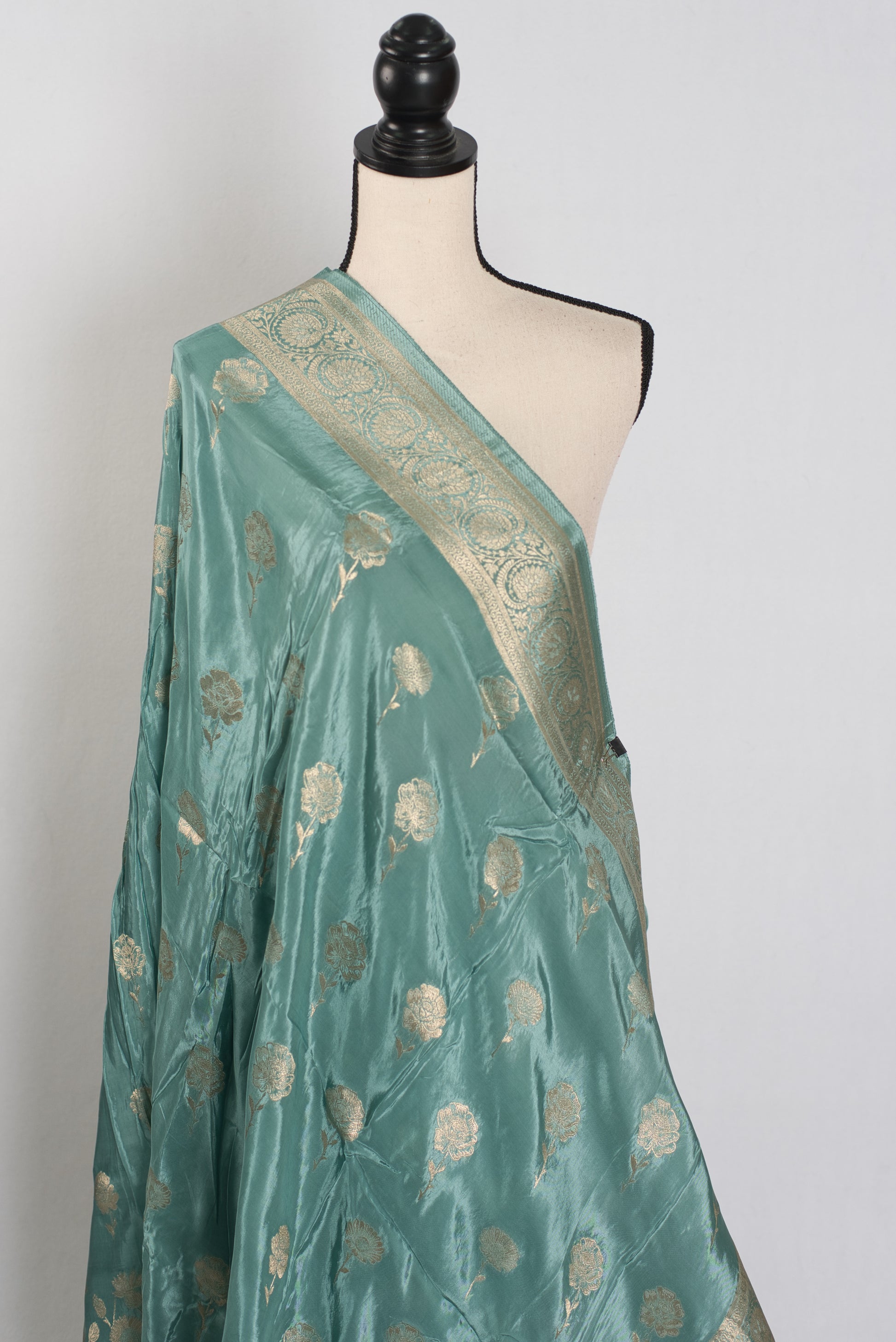Harini: Grey-Green Semi Crepe Silk Banarasi Saree | Elegant Festive Drape image 4