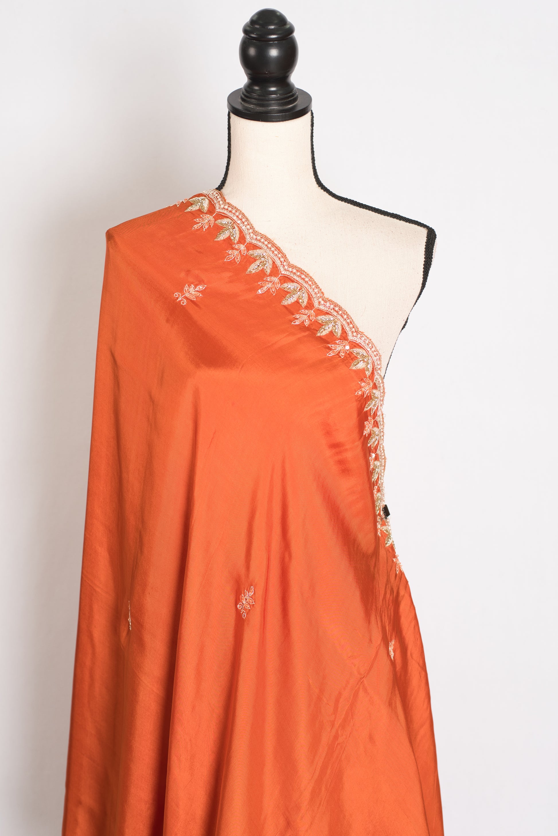 Sargam : Orange Hand Embroidery Zardosi Crepe Silk Partywear Saree image 4