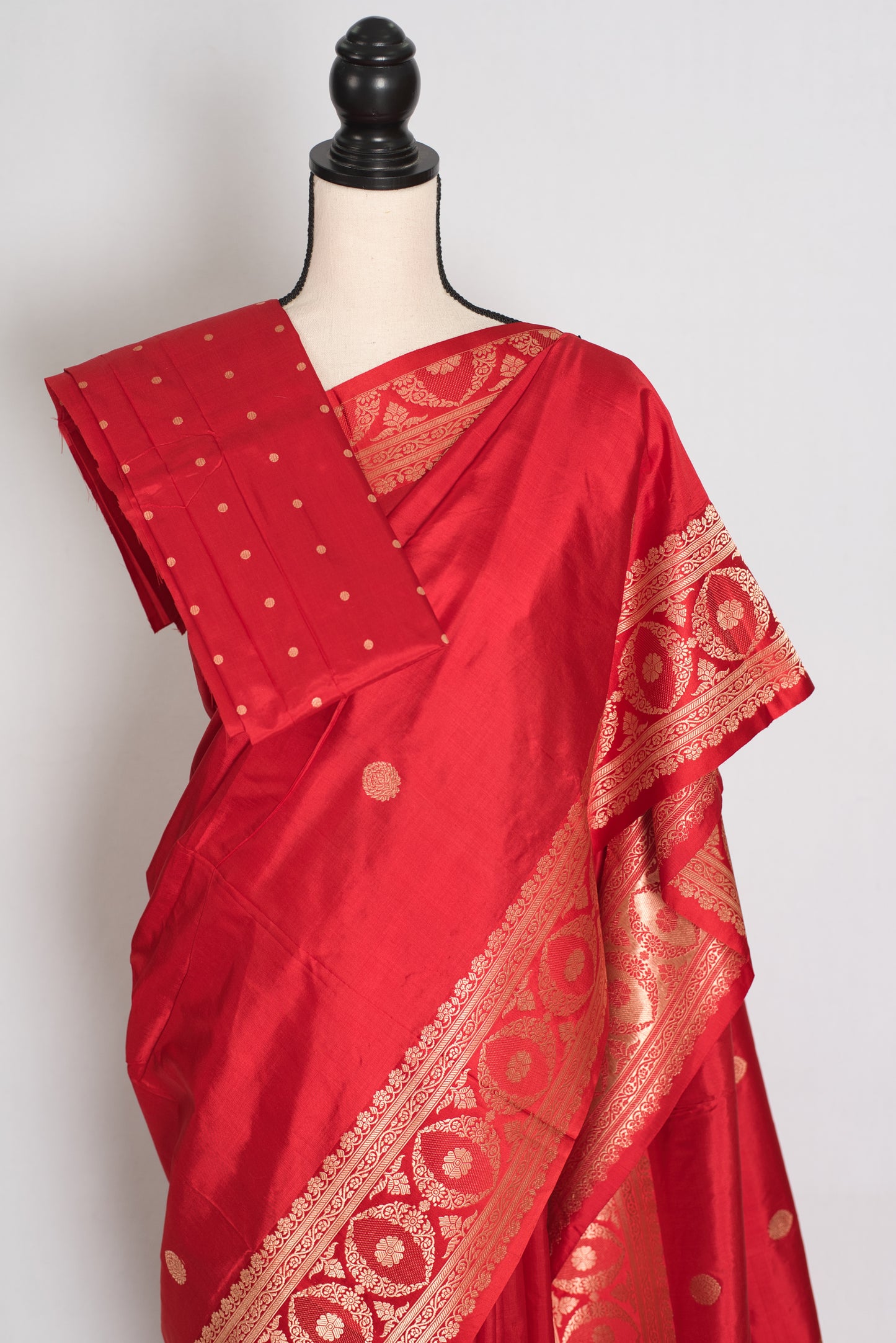 Radha : Red and Gold Handwoven Pure Silk Bridal Banarasi Saree | Silk Mark image 2