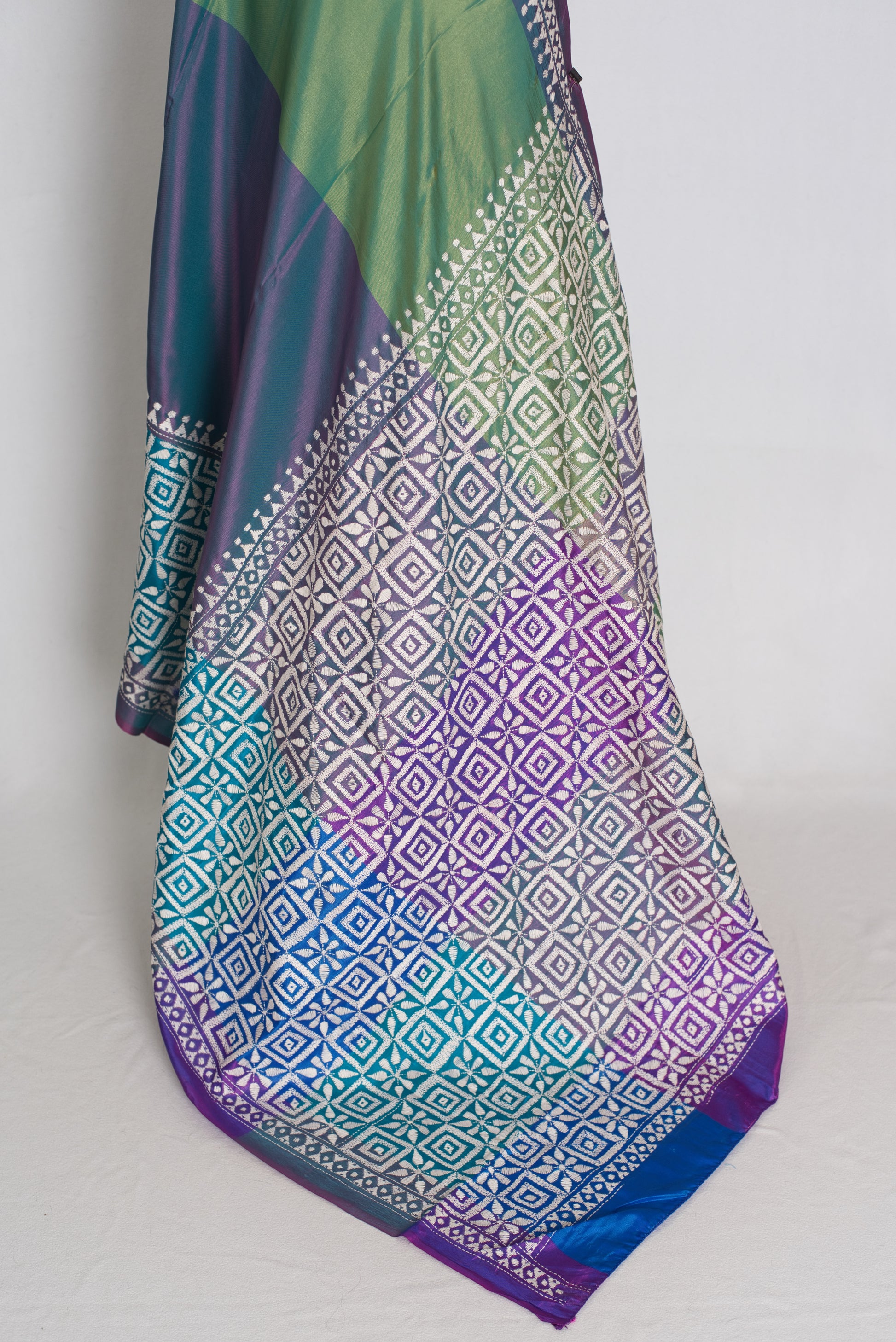 Kavitha : Tri-Color Hand Embroidered Kantha Stitch Bishnupur Blended Silk Saree image 2