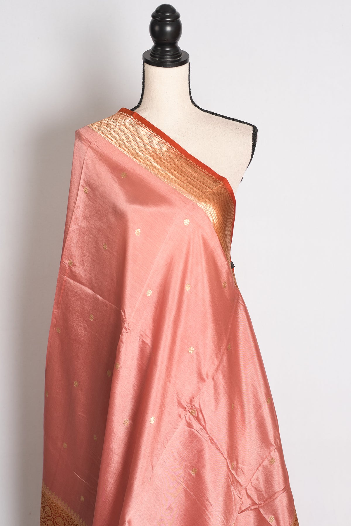 Paroma: Pastel Brown and Rust Wide Border Raw Mango Silk Banarasi Saree image 4