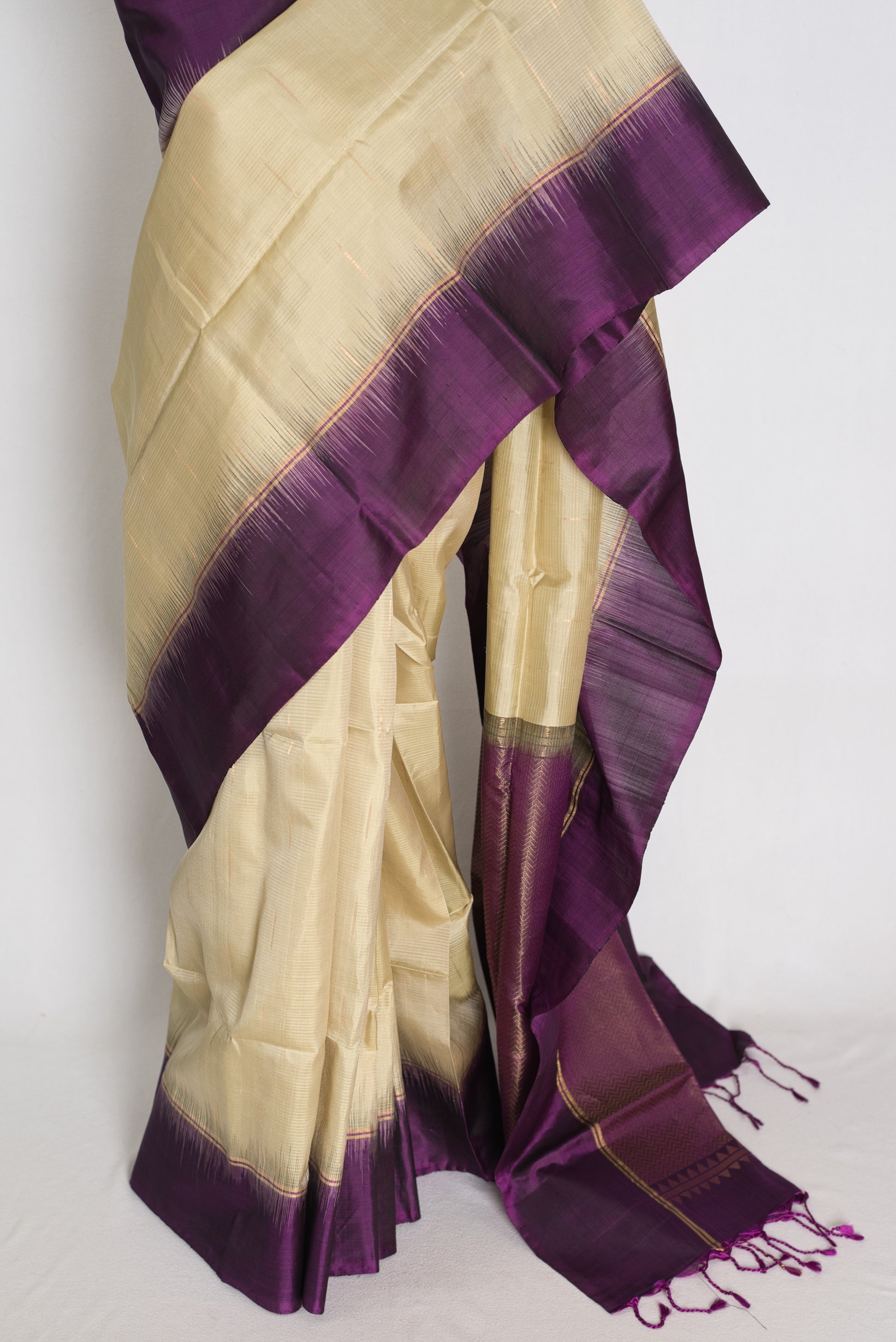 Lata : Clayish Brown and Deep Purple Lightweight Kanjivaram Silk Saree image 5