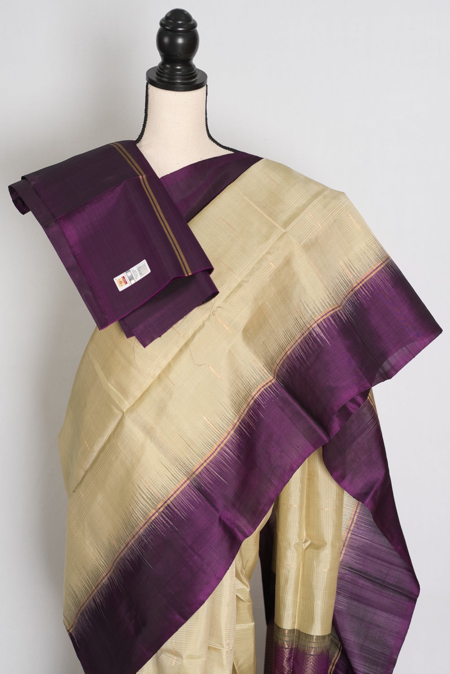 Lata : Clayish Brown and Deep Purple Lightweight Kanjivaram Silk Saree image 2