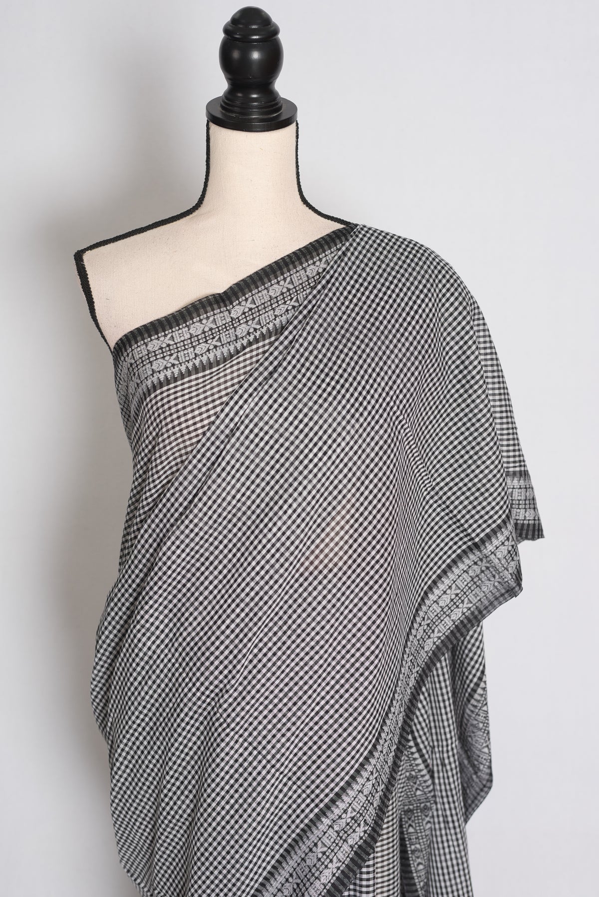 Mritika: Black and White Gamcha Checks Soft Cotton Dhaniakhali Saree image 2