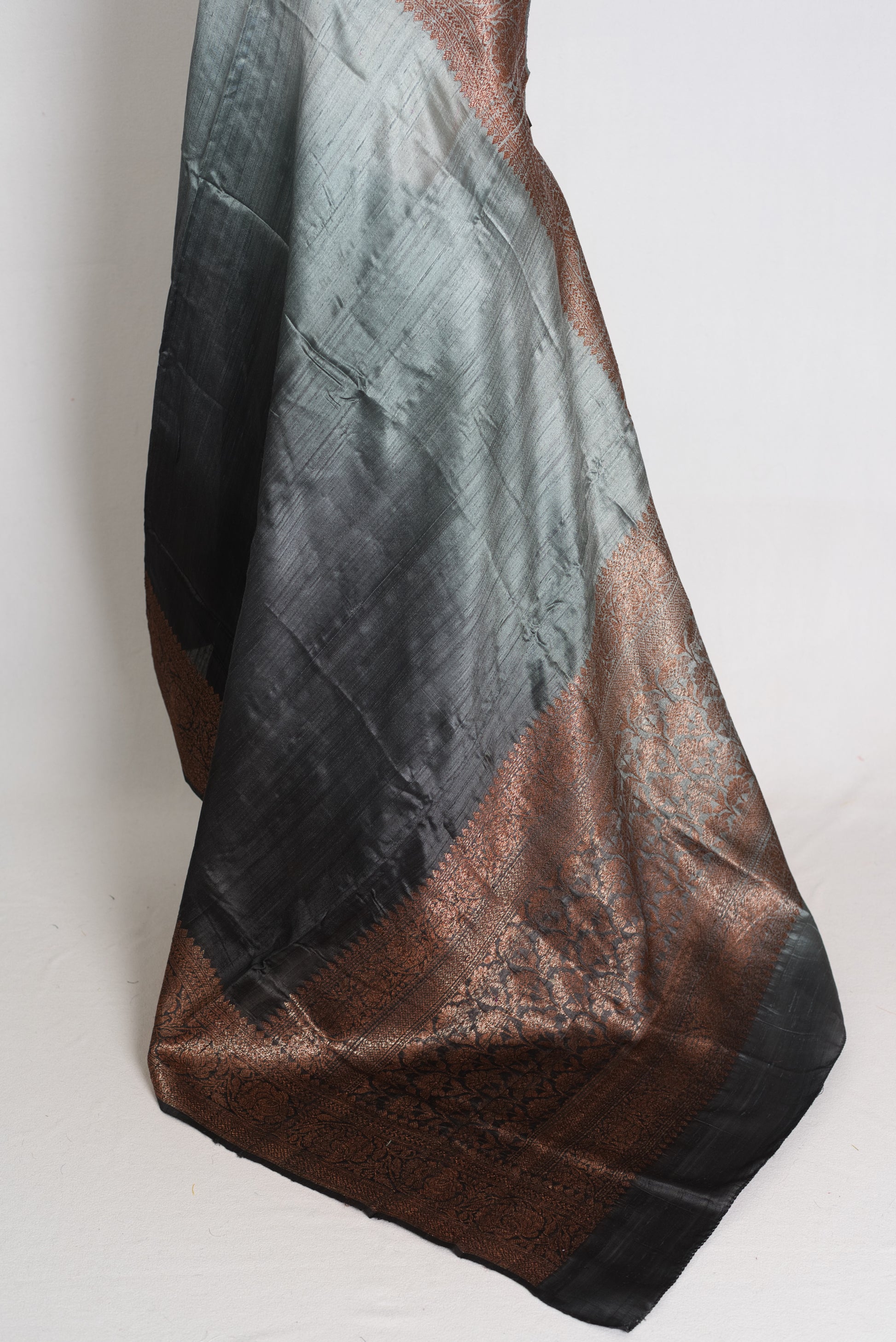 Nadia :Grey & Black Ombre Raw Silk Valkalam Banarasi Saree | Silk Mark Certified image 3