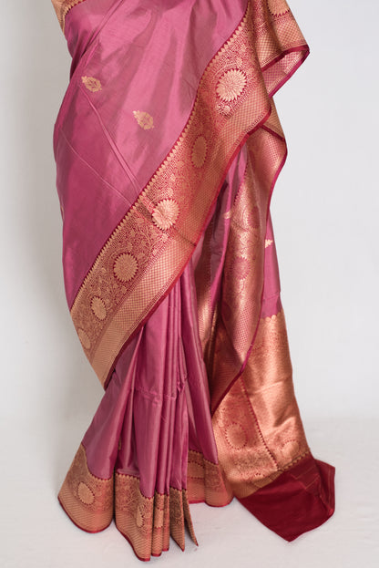 Mrinal : Certified Silk Banarasi Saree in Purplish Pink and Dark Red image 4
