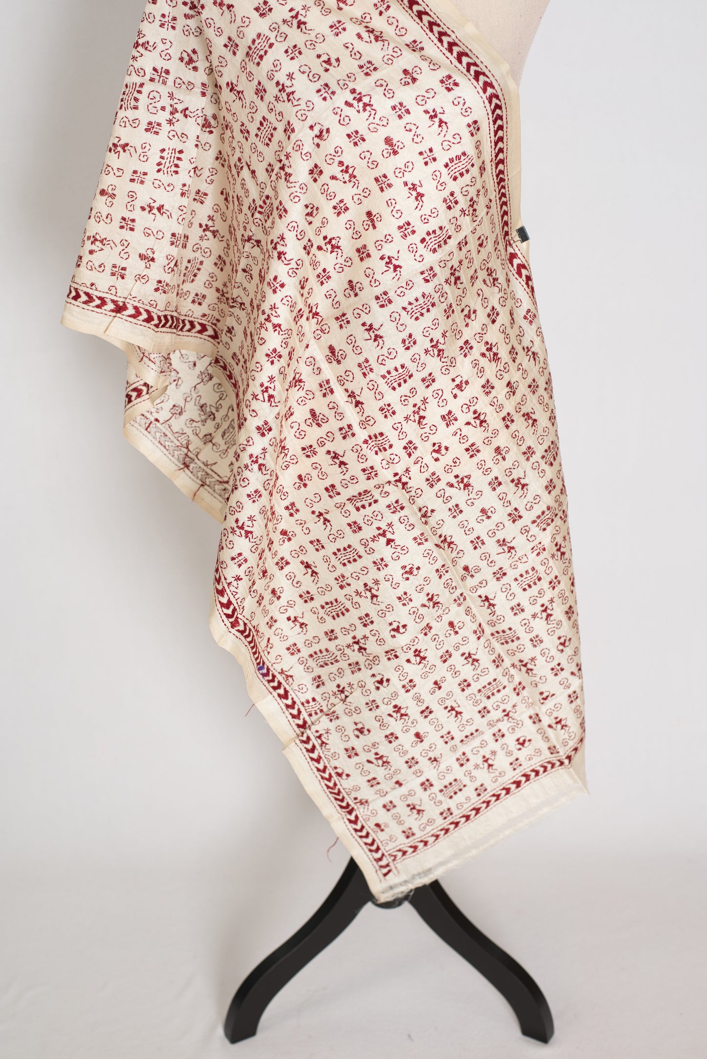 Ankhi : Tussar Silk Stole with Hand Embroidery Kantha Stitch – Beige and Maroon image 1