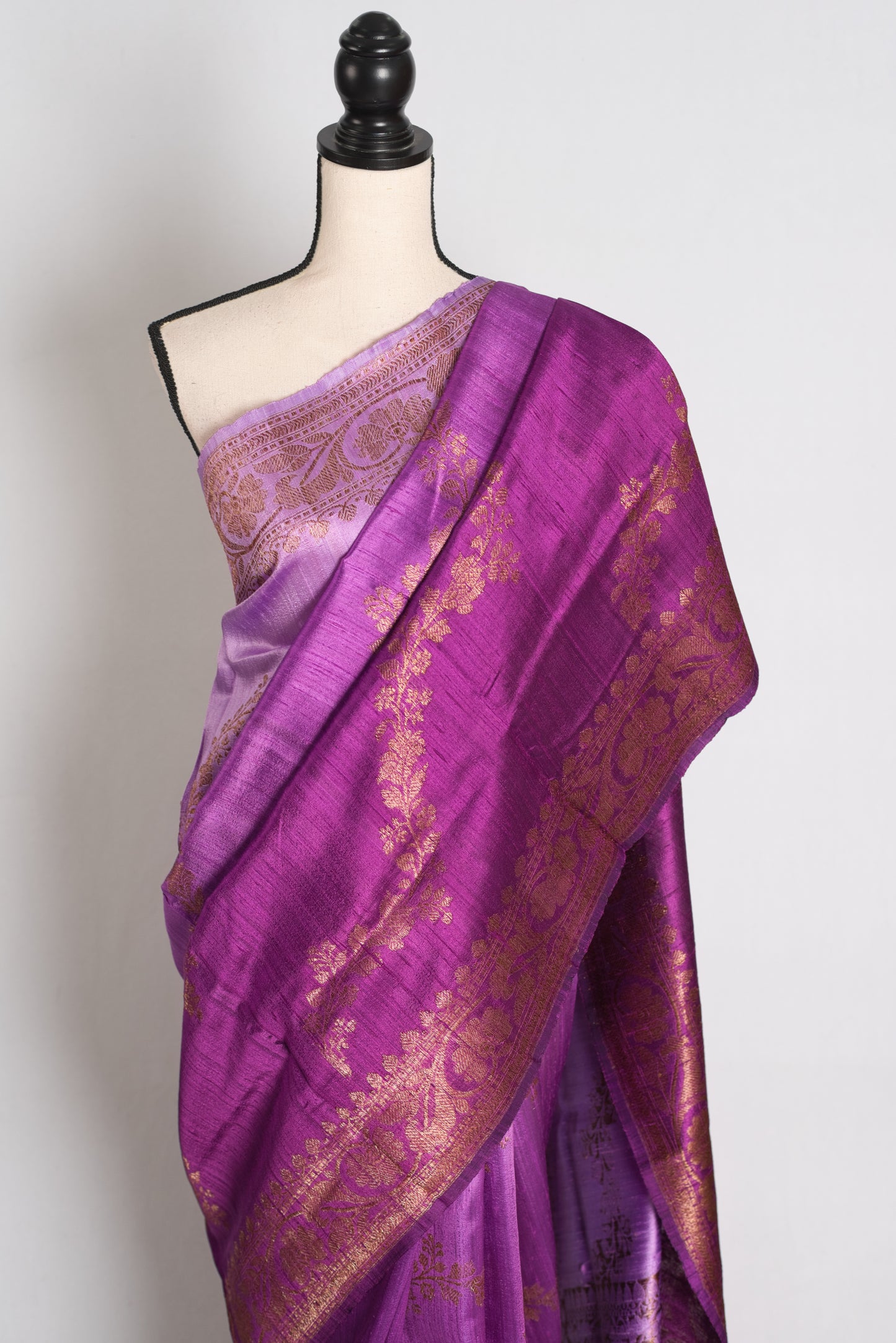 Siya : Mauve and Purple Ombre Raw Silk Handloom Banarasi Saree | Silk Mark image 3