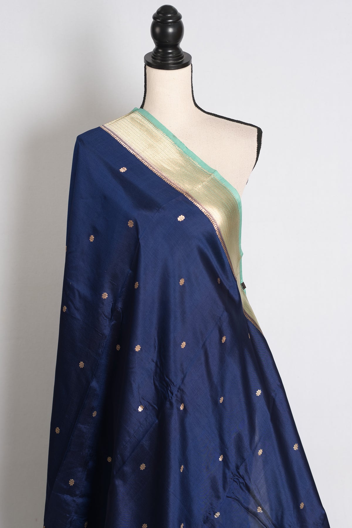 Nadia: Midnight Blue and Sea Green Wide Border Mango Silk Banarasi Saree image 3