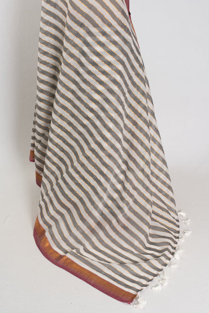 Iti: White & Gray Horizontal Striped Mulmul Cotton Saree | Lightweight Handloom image 3