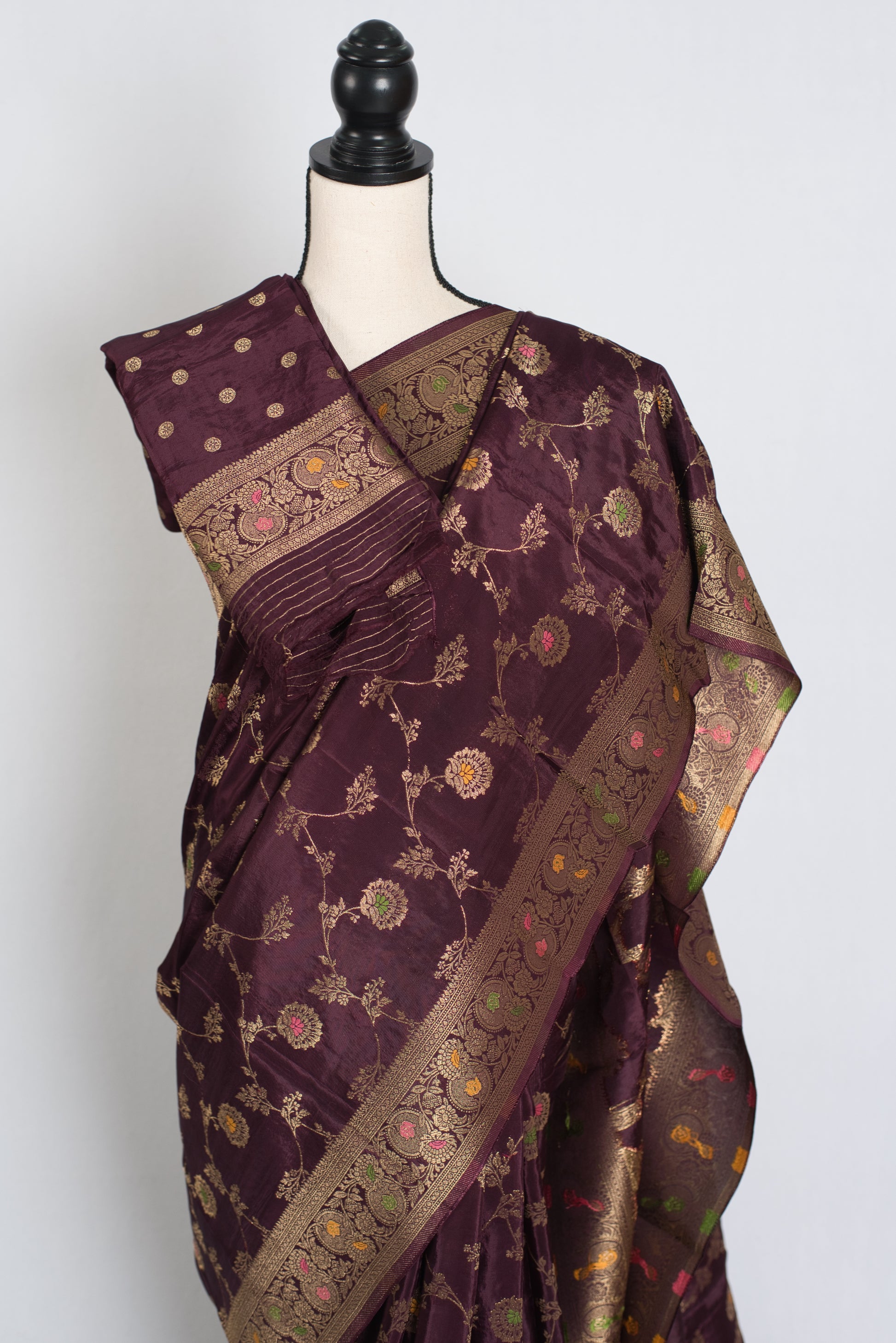 Ajanta : Semi Crepe Silk Jaal Banarasi Saree in Brown and Gold image 2