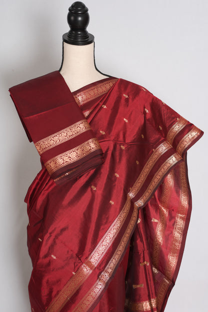 Maya: Chilli Red Handwoven Lightweight Banarasi Silk Saree with Blouse Piece image 2