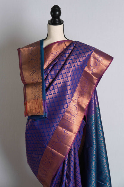 Blended Silk Starched Kanchipuram Saree in Blue and Gold.