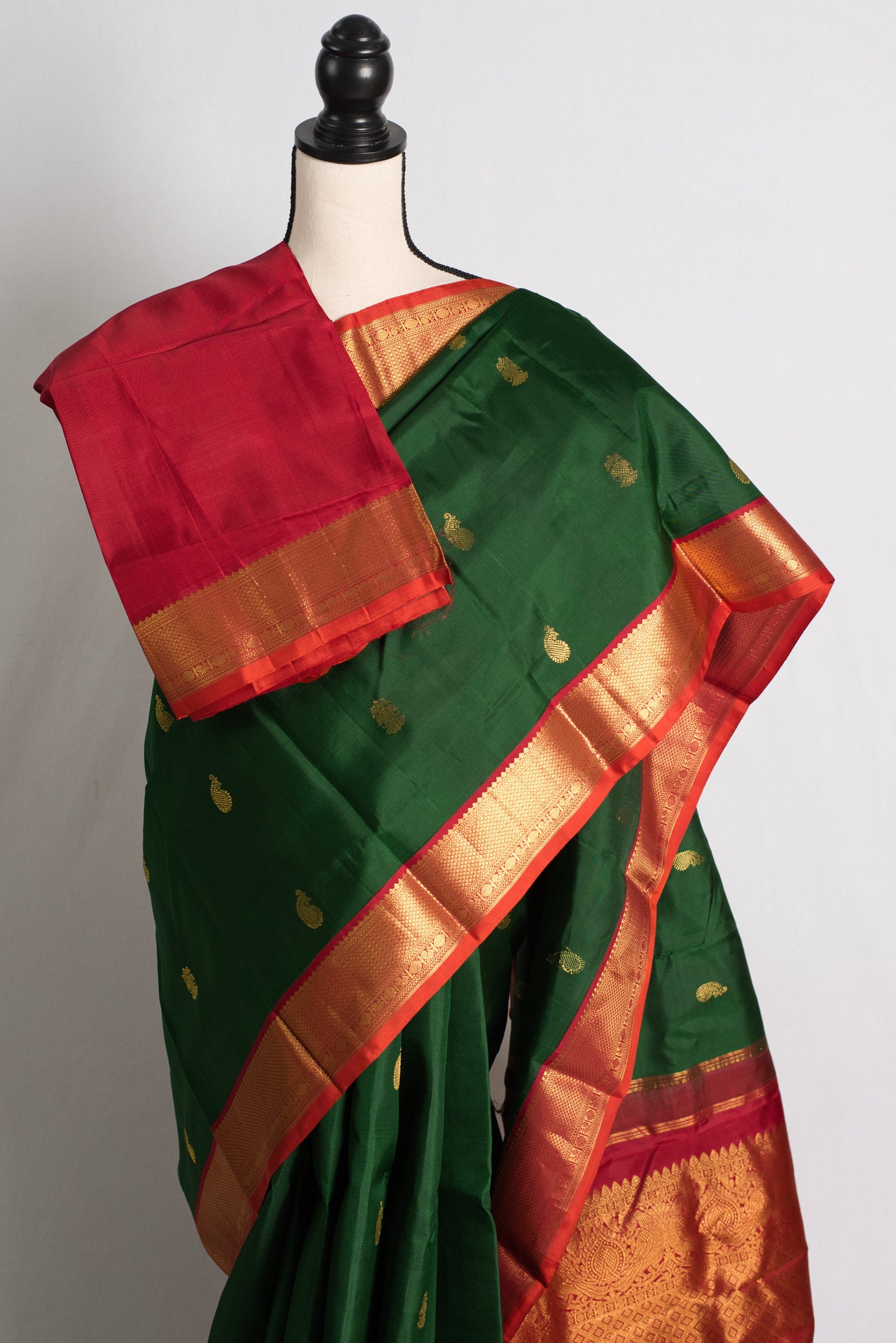 Silk Mark Certified Bridal Korvai Kanchipuram Silk Saree in Green