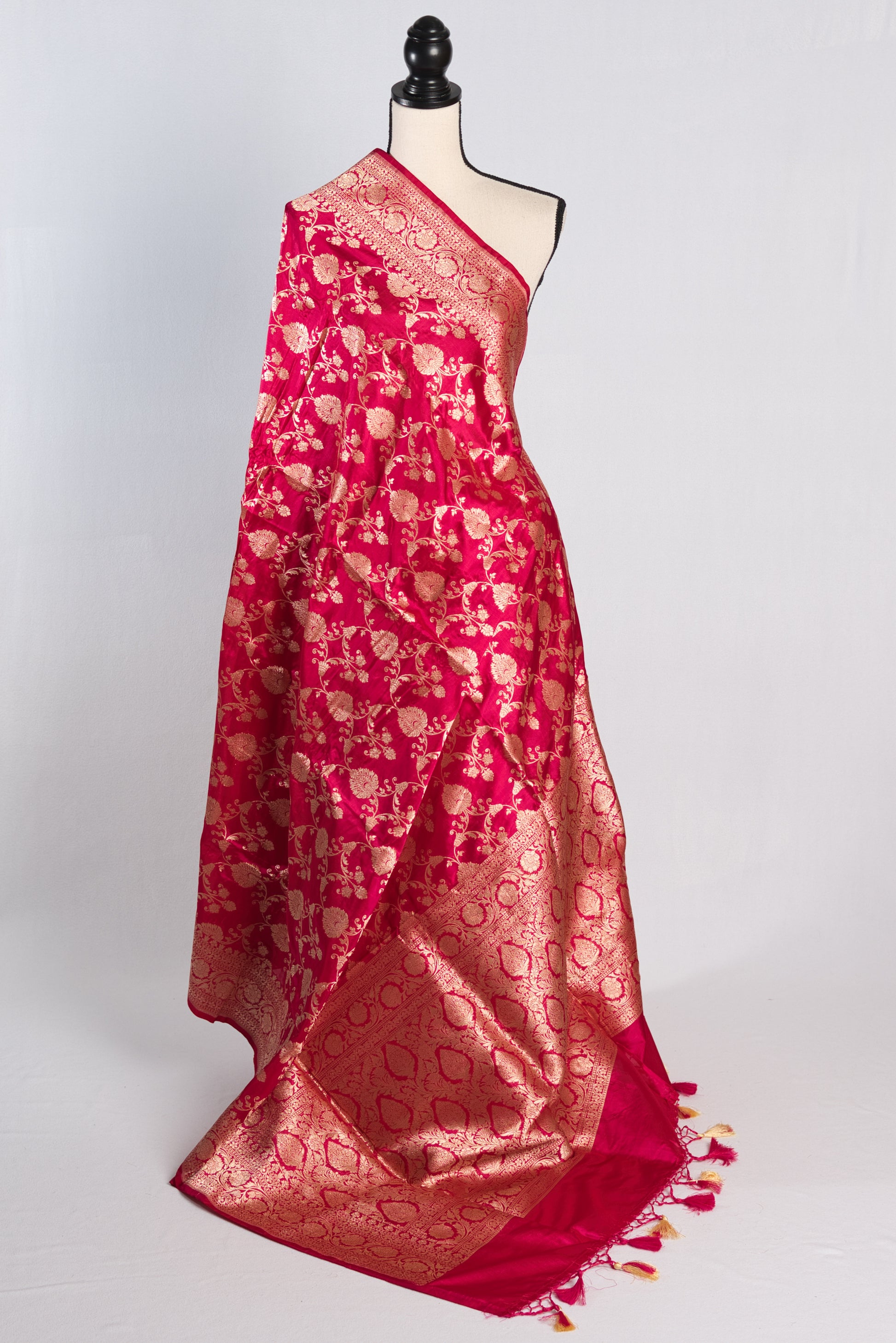 Silk Mark Certified Hot Pink Bridal Banarasi Silk Saree