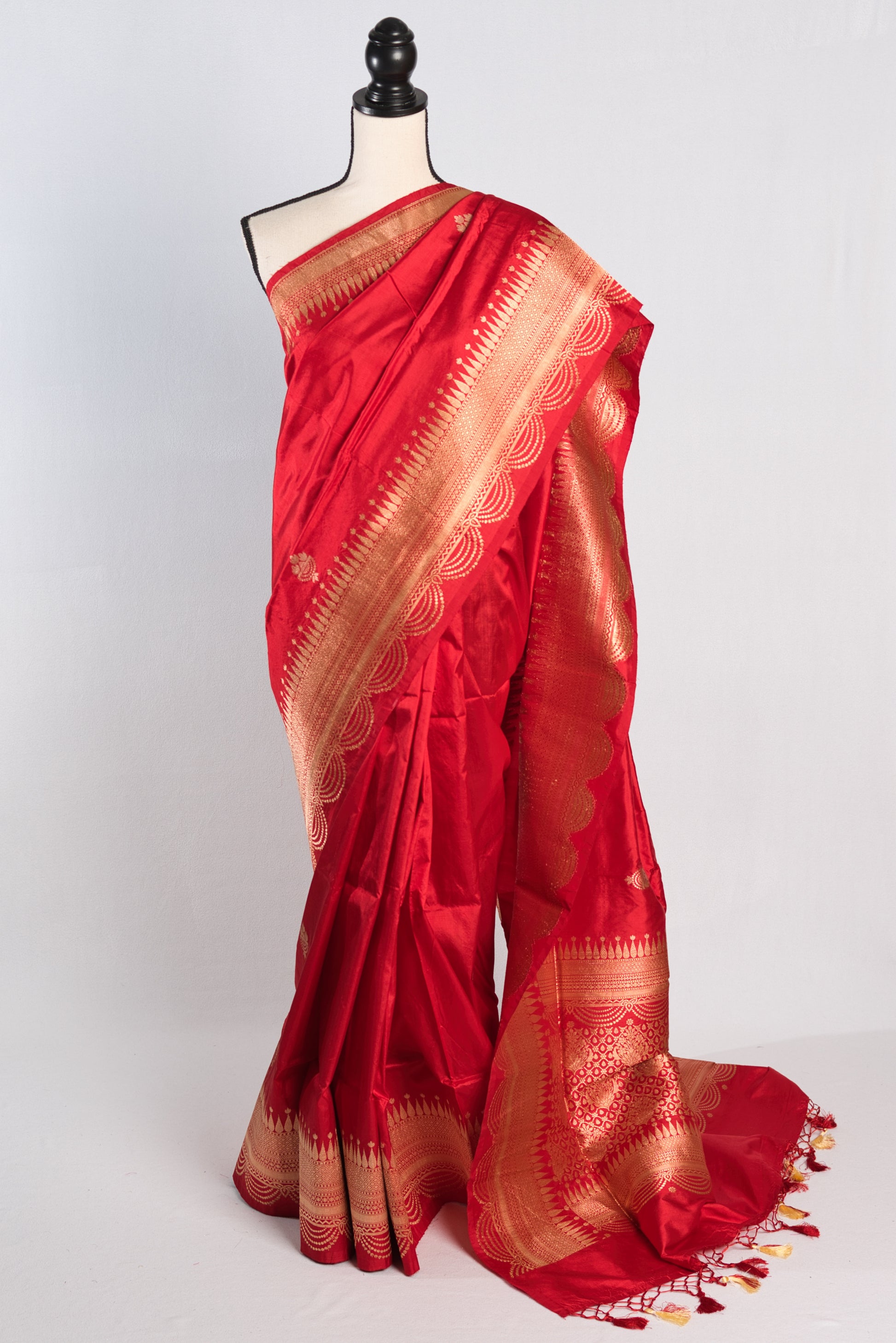 Silk Mark Certified Red Bridal Banarasi Silk Saree.