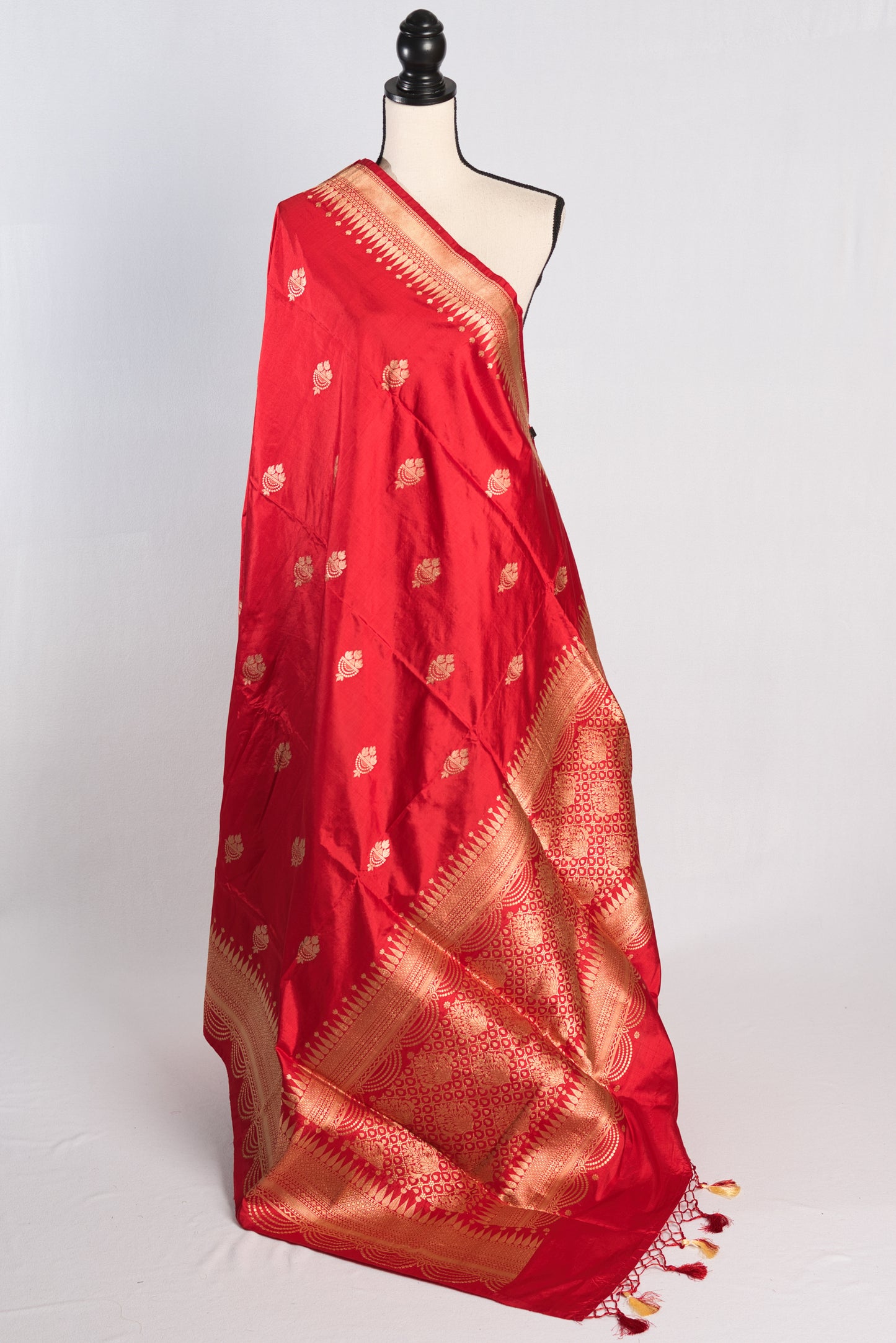 Silk Mark Certified Red Bridal Banarasi Silk Saree.