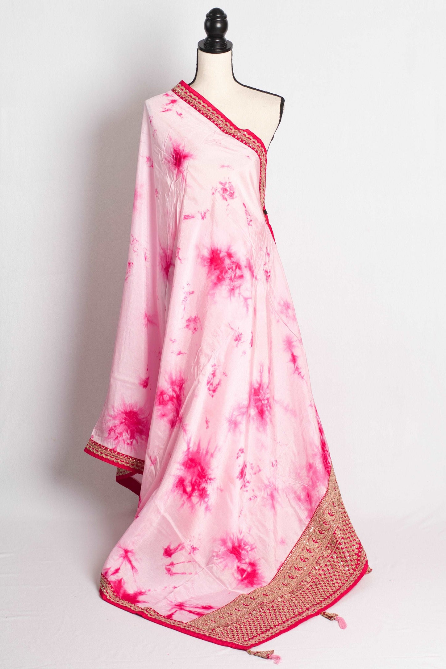 Dola Silk Shibori Cocktail Saree with Zardosi Border in Pink