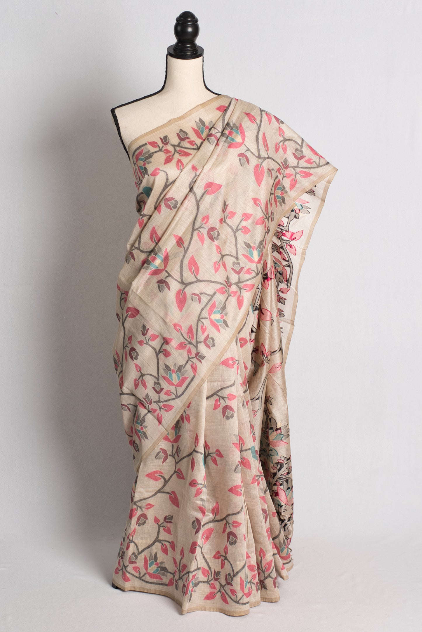 Soft Jamdani Saree with Floral Pattern in Beige and Pink